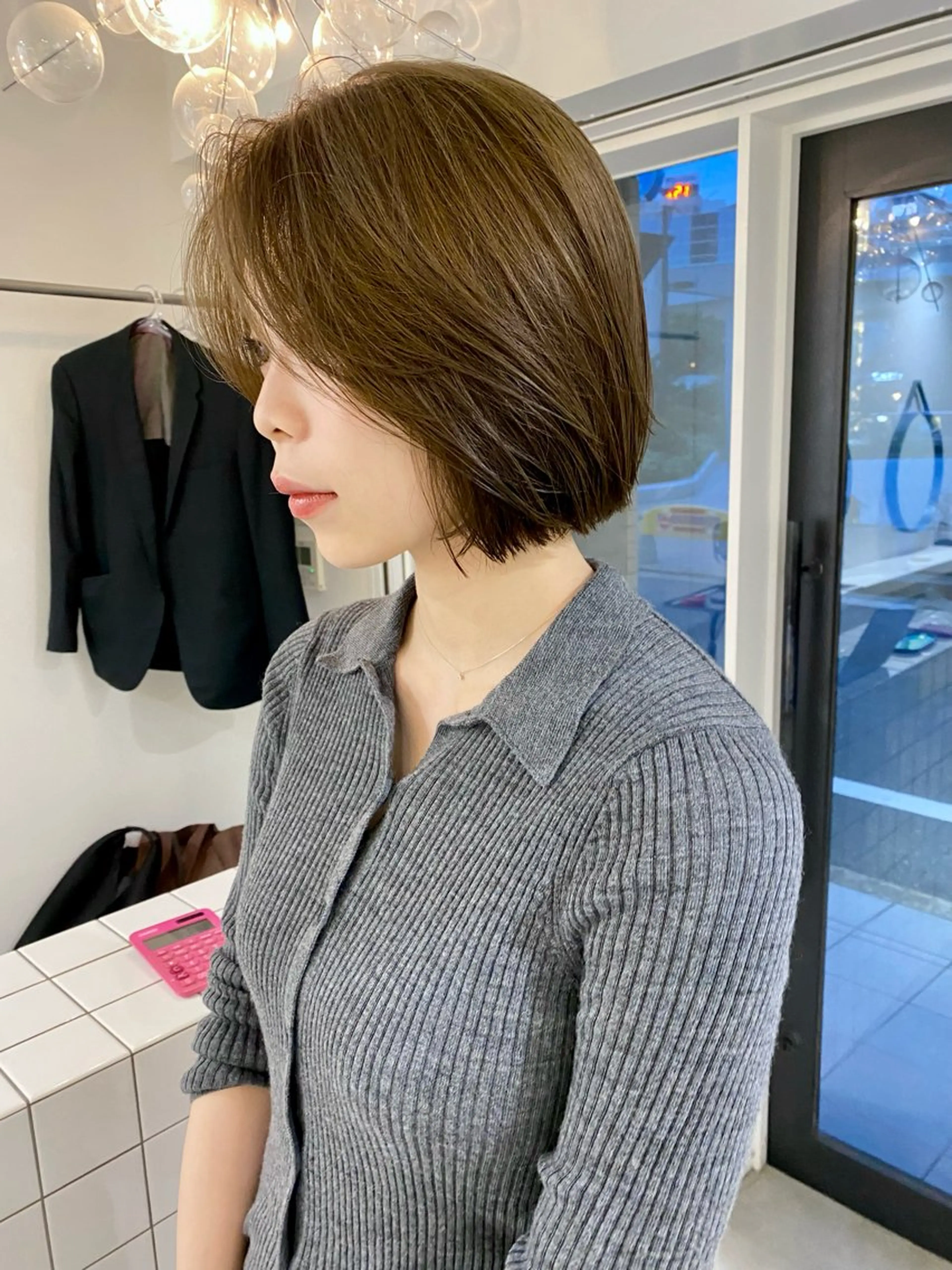 ショート カラー ベージュカラー ブリーチ 透明感カラー ダブルカラー ブリーチなしカラー natsune /レイヤーカットのヘアスタイル