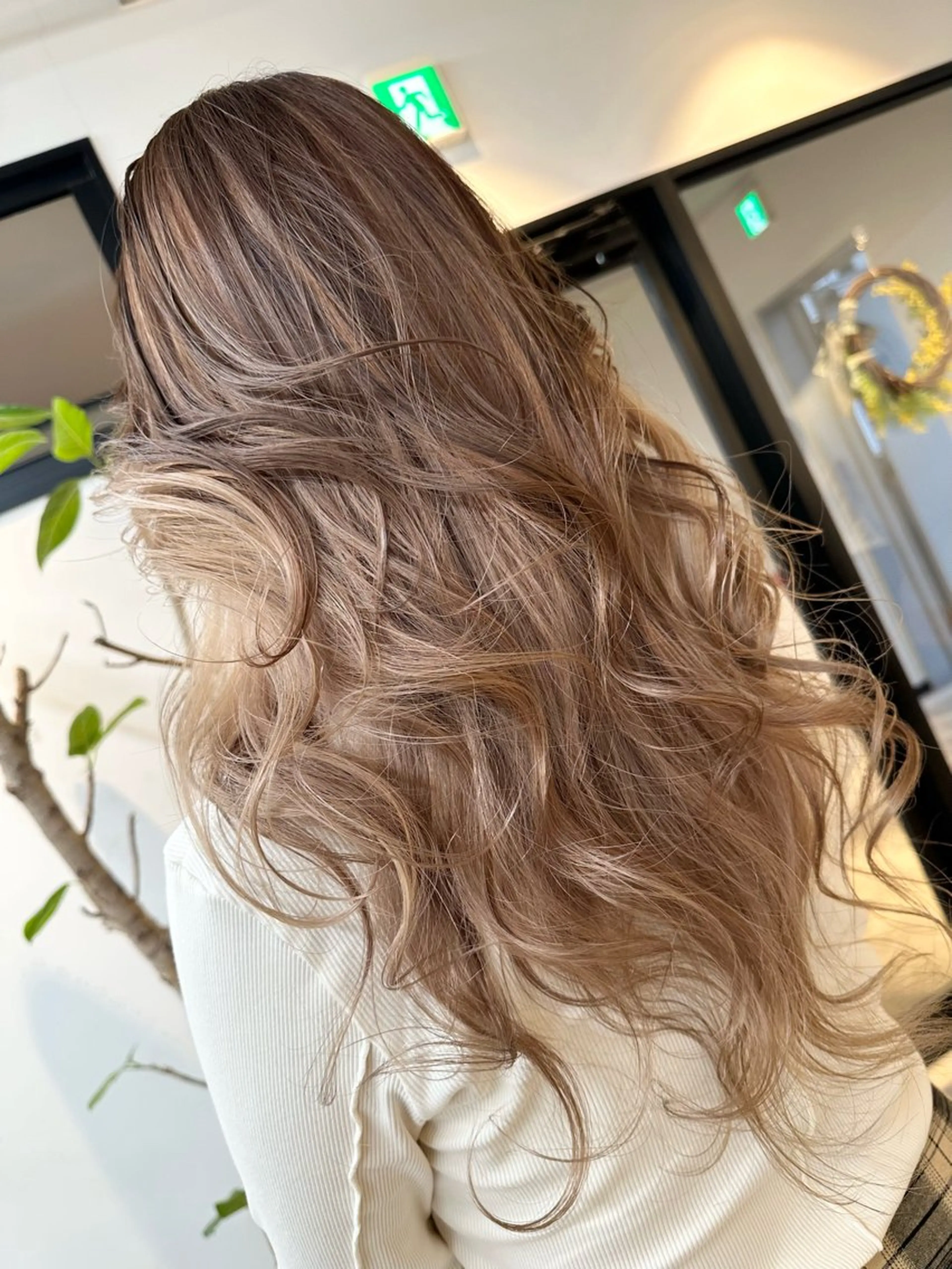 ロング カラー ヘアアレンジ ブリーチ毛縮毛矯正 👑山口のヘアスタイル