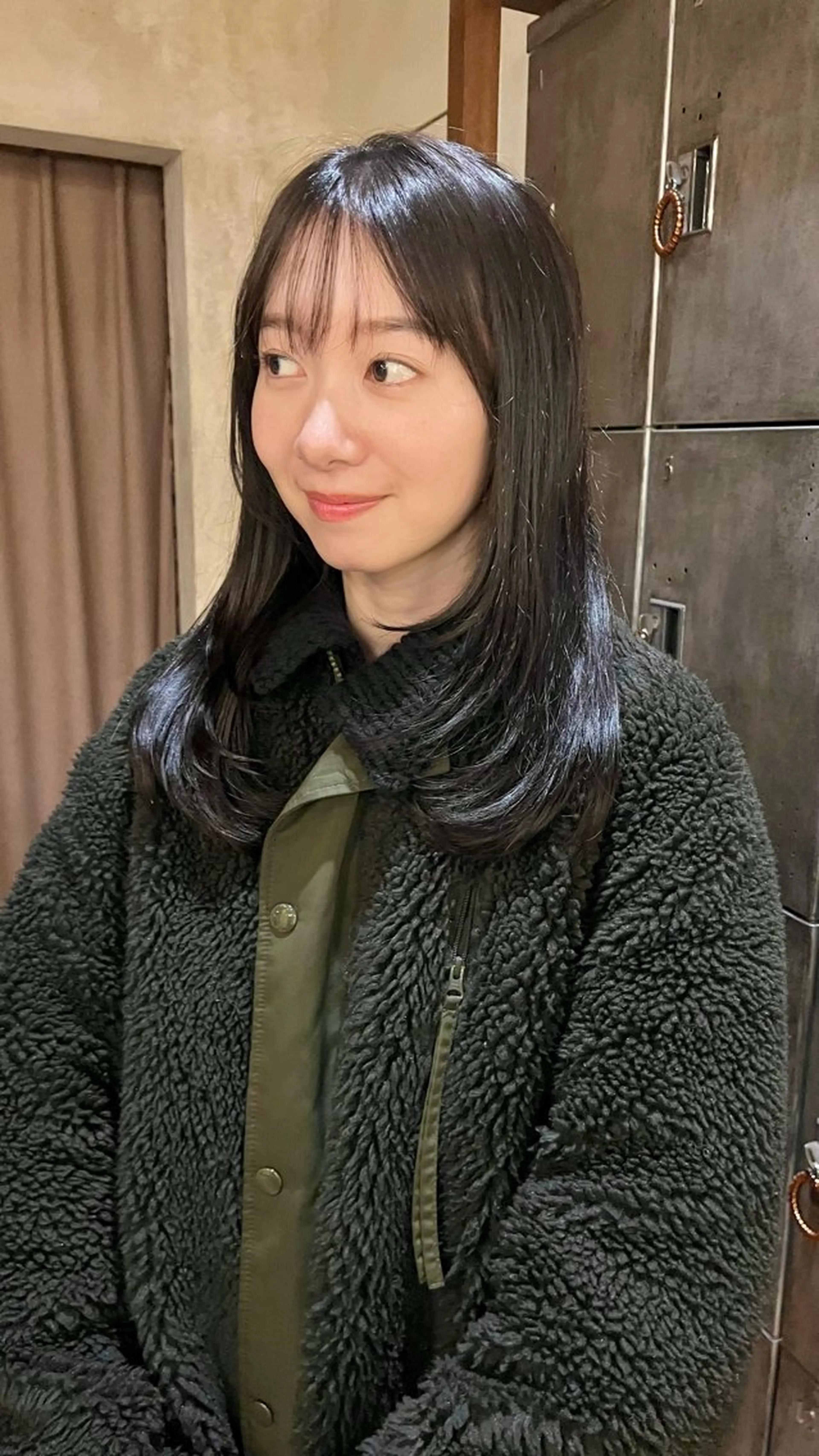 ロング 近藤 麻紀のヘアスタイル