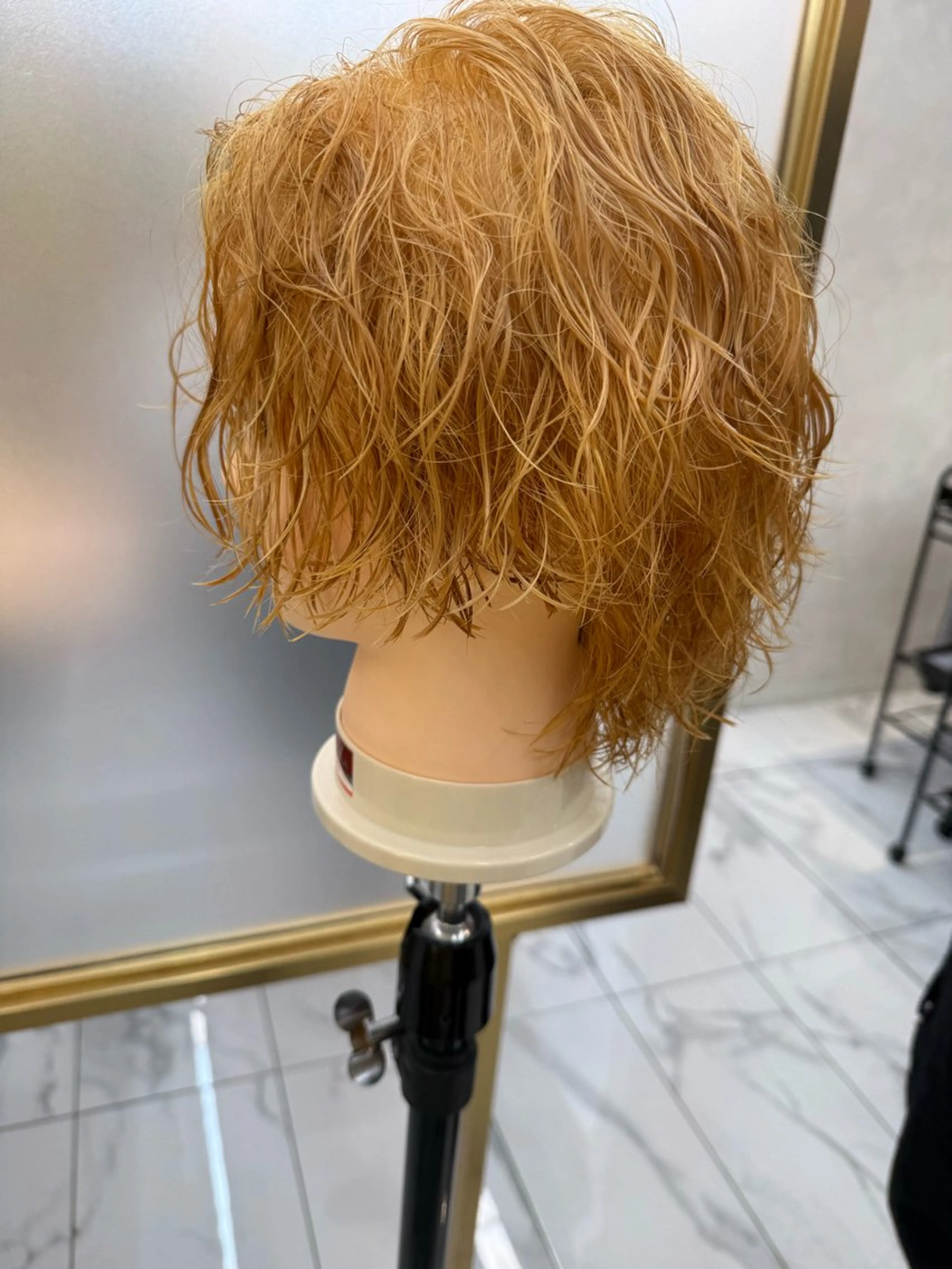 メンズ メンズブリーチ メンズパーマ パーマ 本田 有里のヘアスタイル