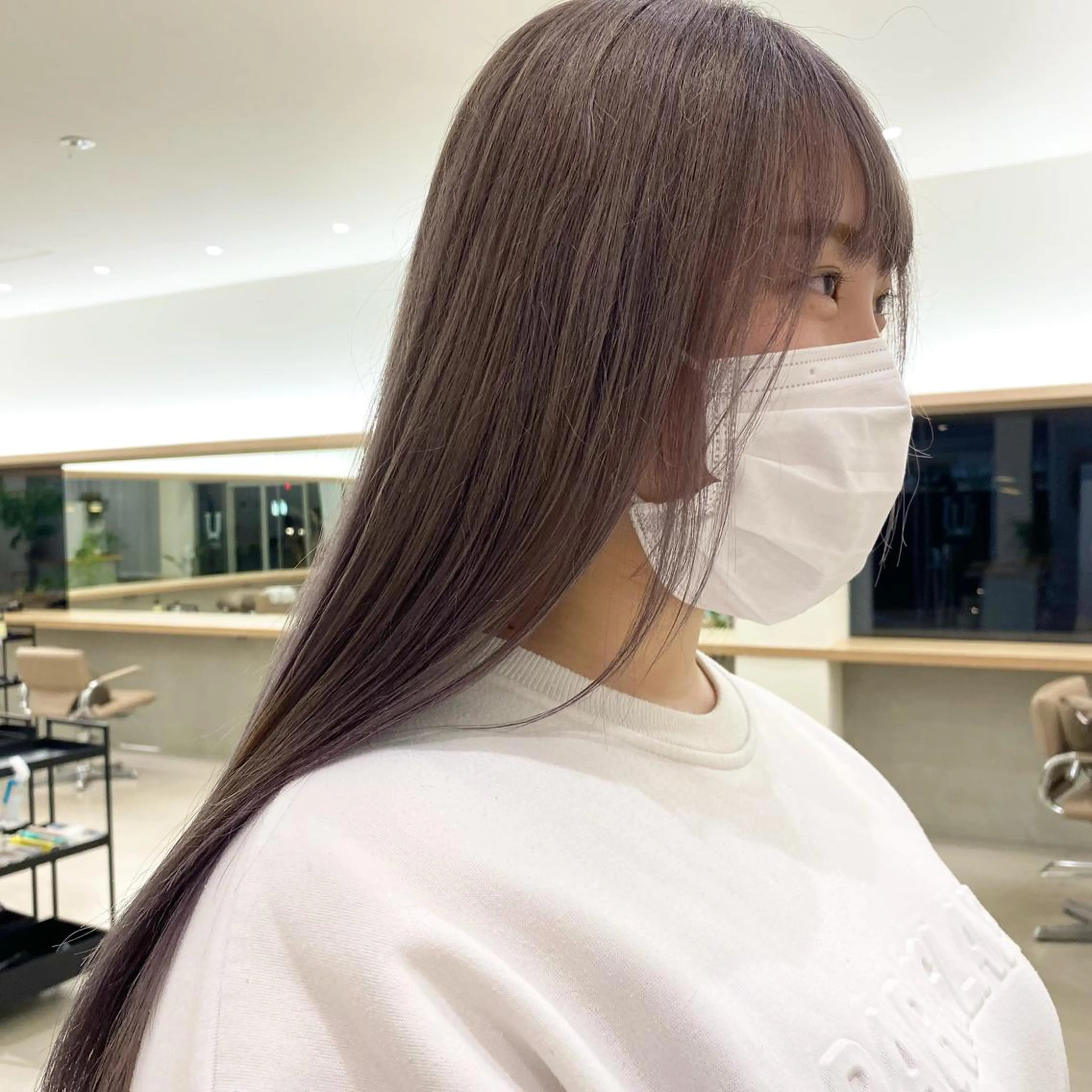 ロング 古畑 愛美のヘアスタイル