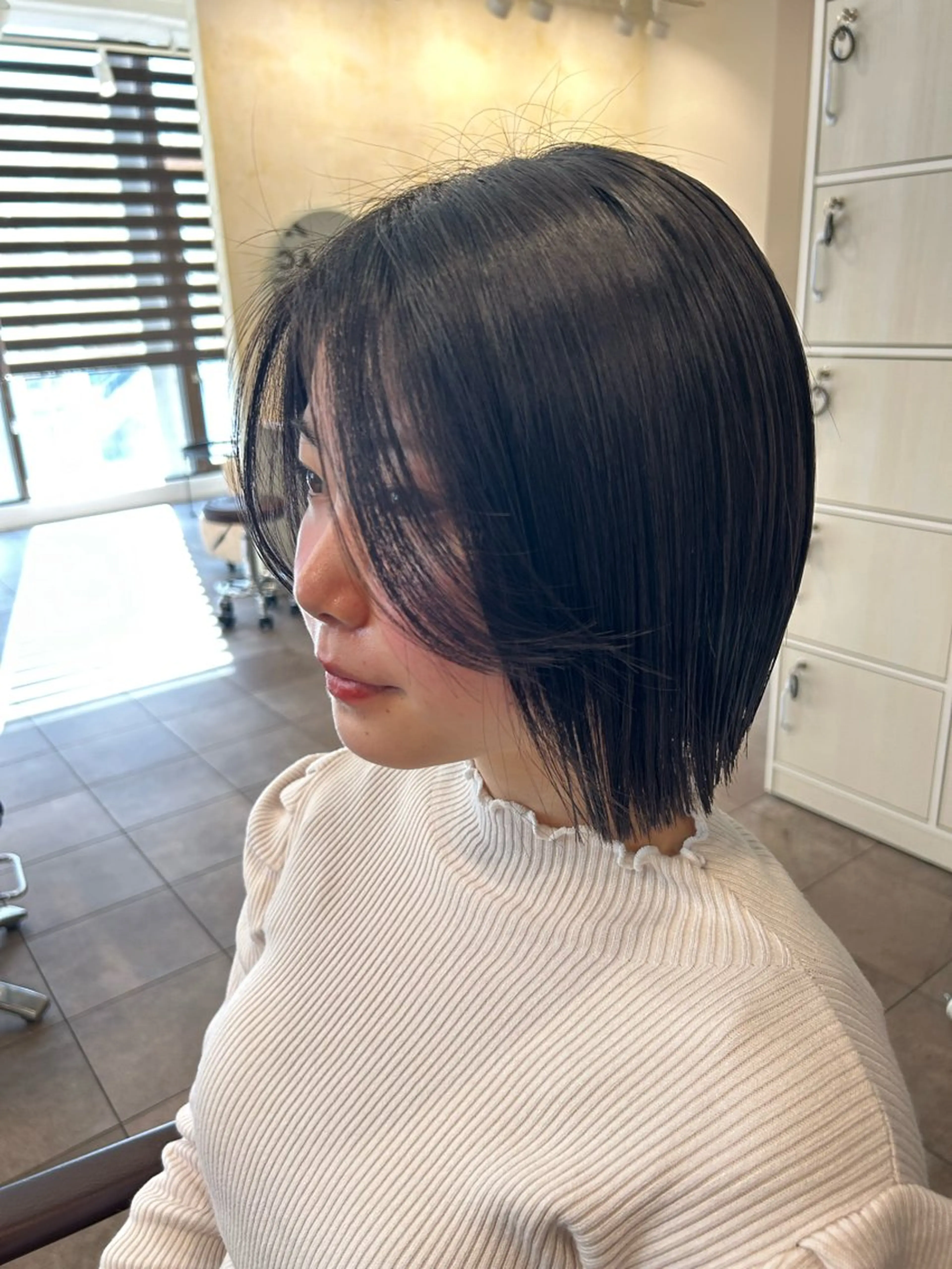 ミディアム 顔周りカット レイヤー/流行りヘア 🤲MIREI🤲のヘアスタイル