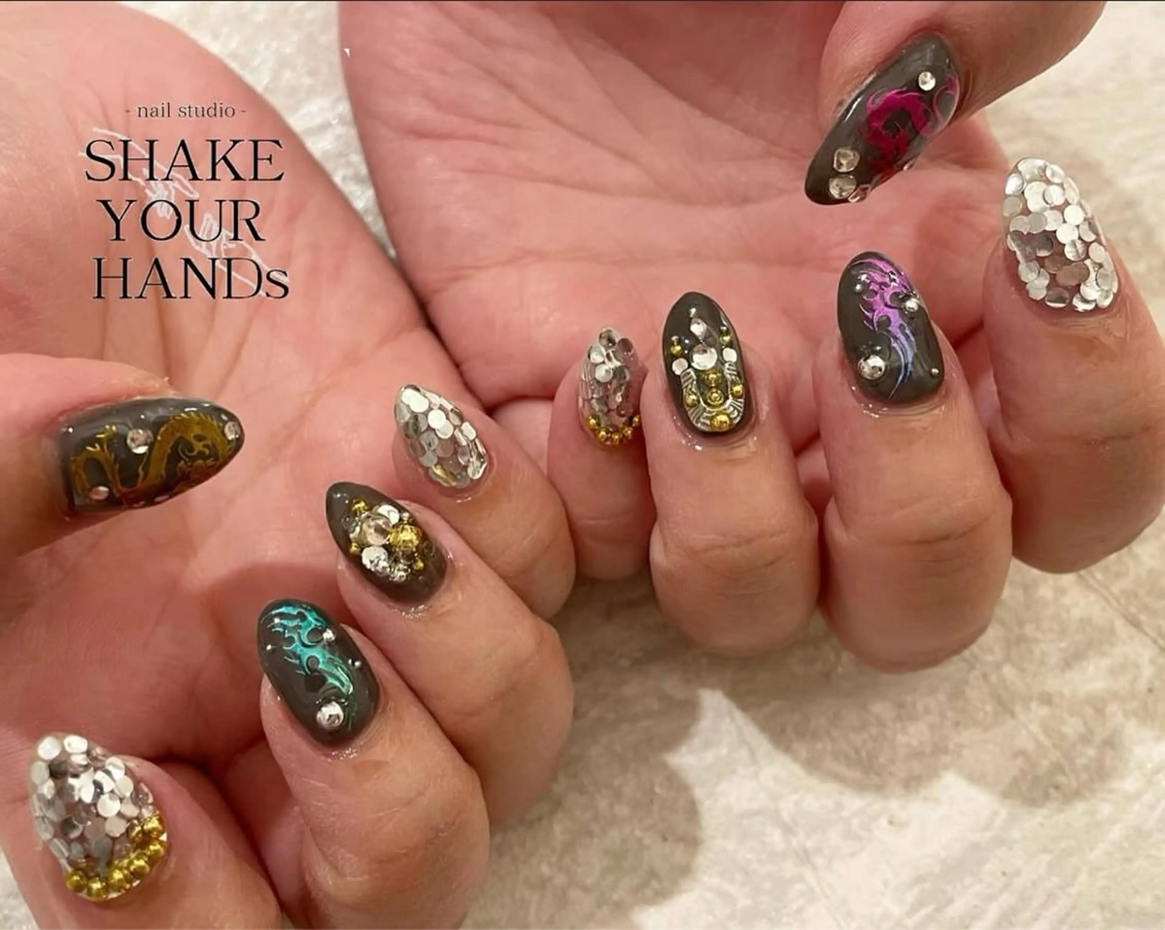 ネイル ハンドネイル ネイルスタジオ シェイクユアハンズのネイルデザイン