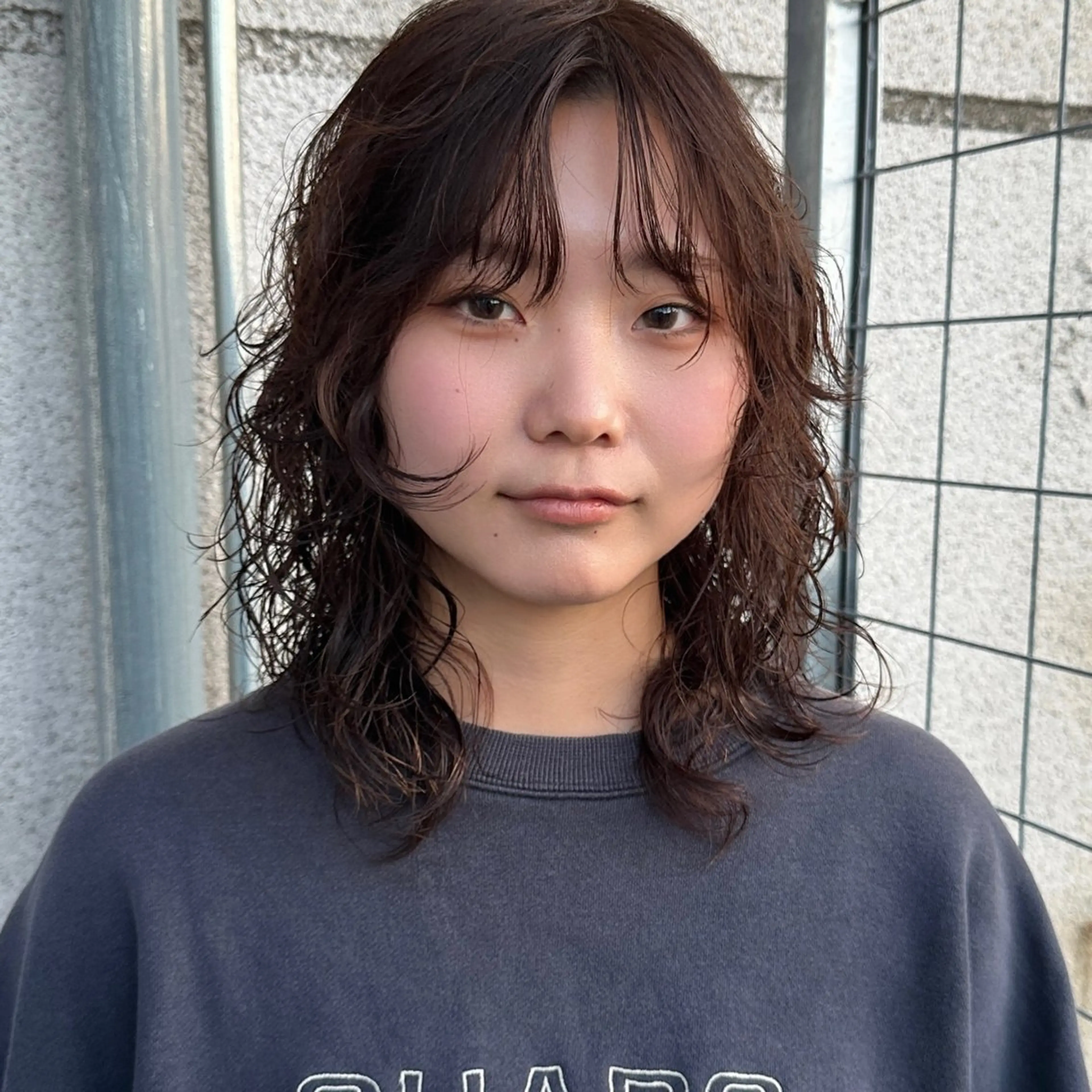 ミディアム パーマ ミディアムパーマ ハイレイヤー レイヤーカット FBeauty 青山店所属・パーマ特化美容師 表参道のヘアスタイル