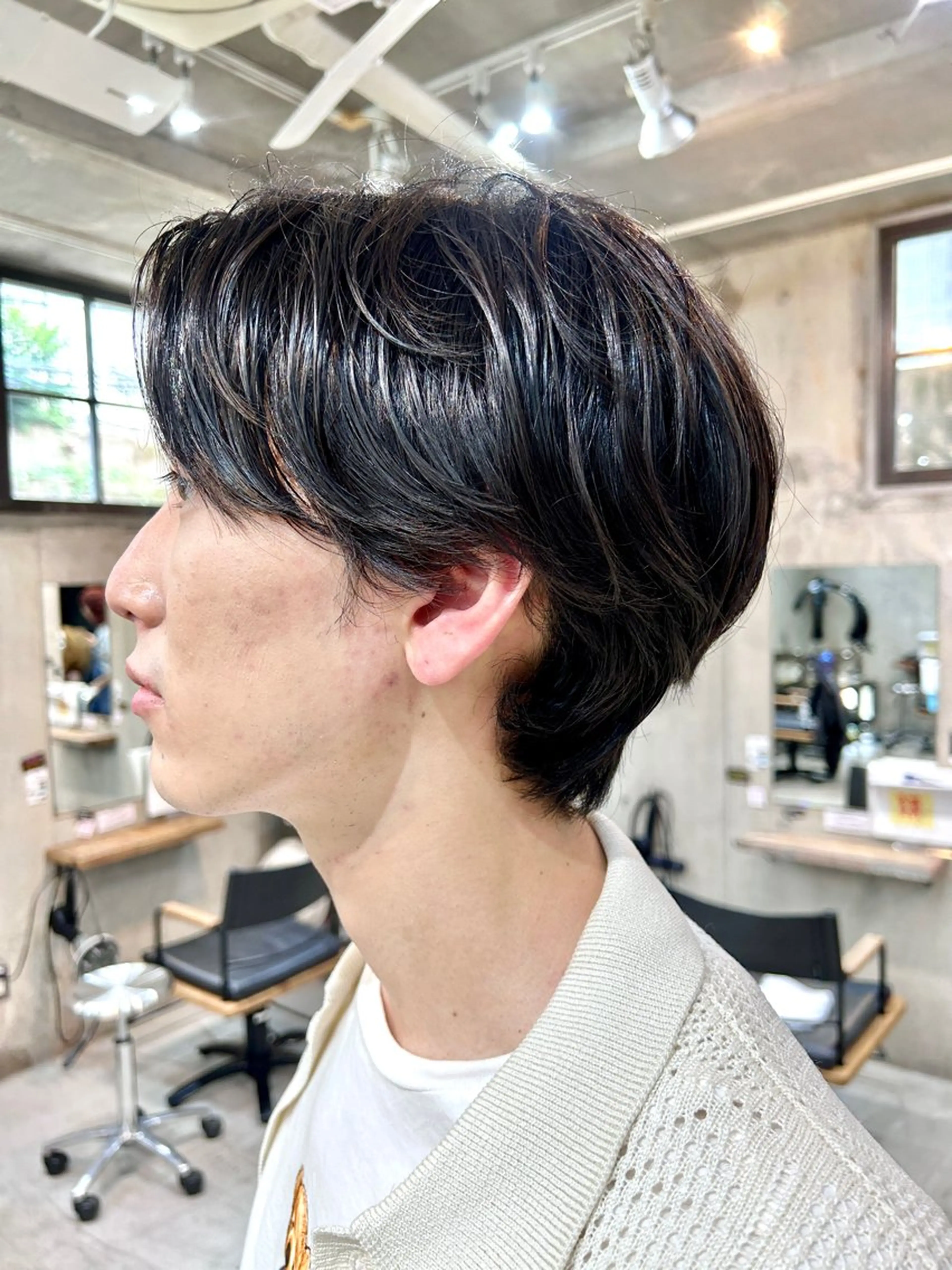 ショート パーマ メンズ カルマパーマ マッシュ メンズパーマ メンズショート ショートヘア メンズパーマ ジンのヘアスタイル