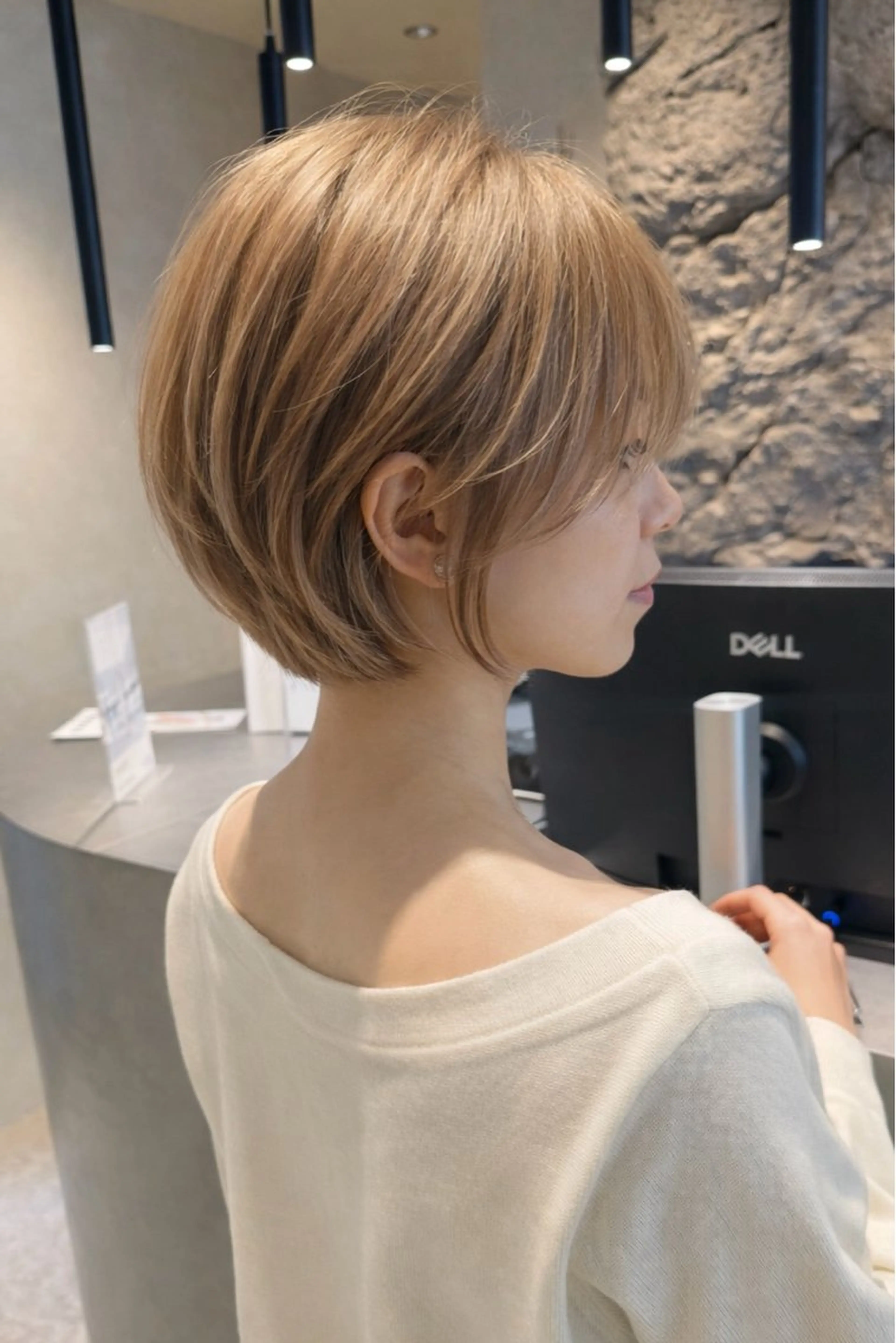 ショート カラー カット ヘアカラー トリートメント Aster 店長 れおん✂️のヘアスタイル
