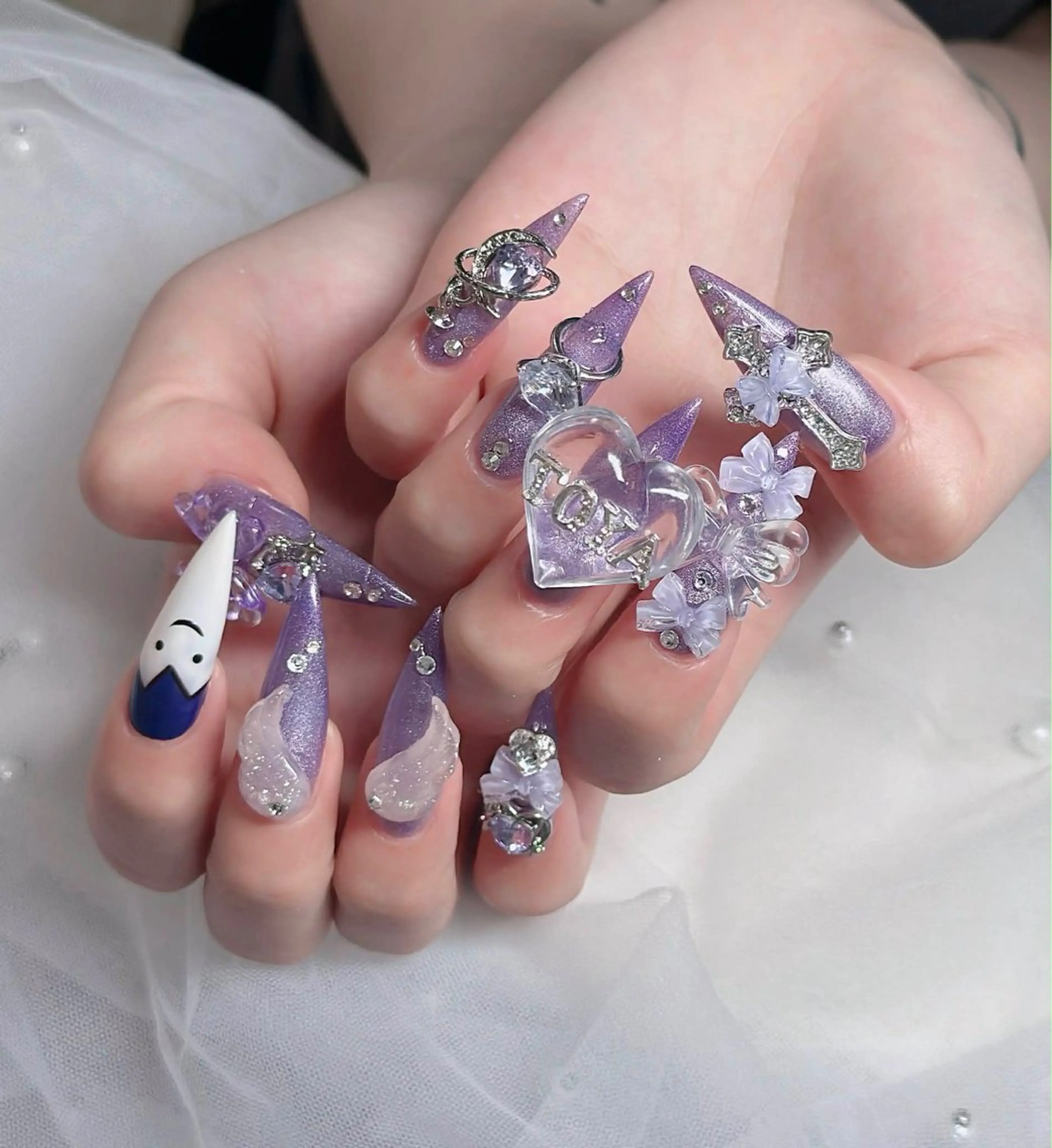 ネイル アートネイル ボルドー フレンチネイル ジェルネイル 氷ネイル・うるうるネイル ハンドネイル H.baby Nail Salonのネイルデザイン