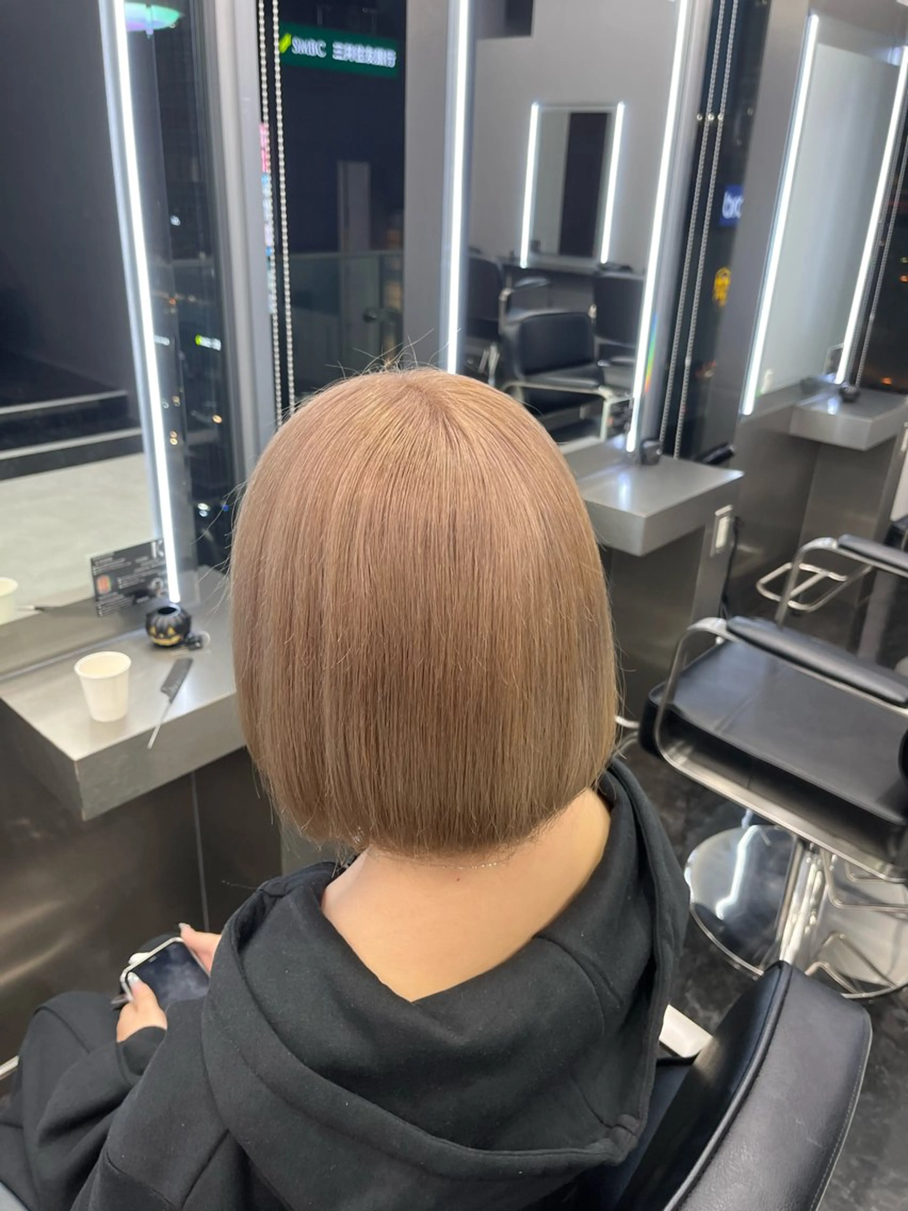 ショート カラー ヘアアレンジ ヘアカラー トリートメント ヘアセット ハイトーン/透明感 髪質改善/rinaのヘアスタイル