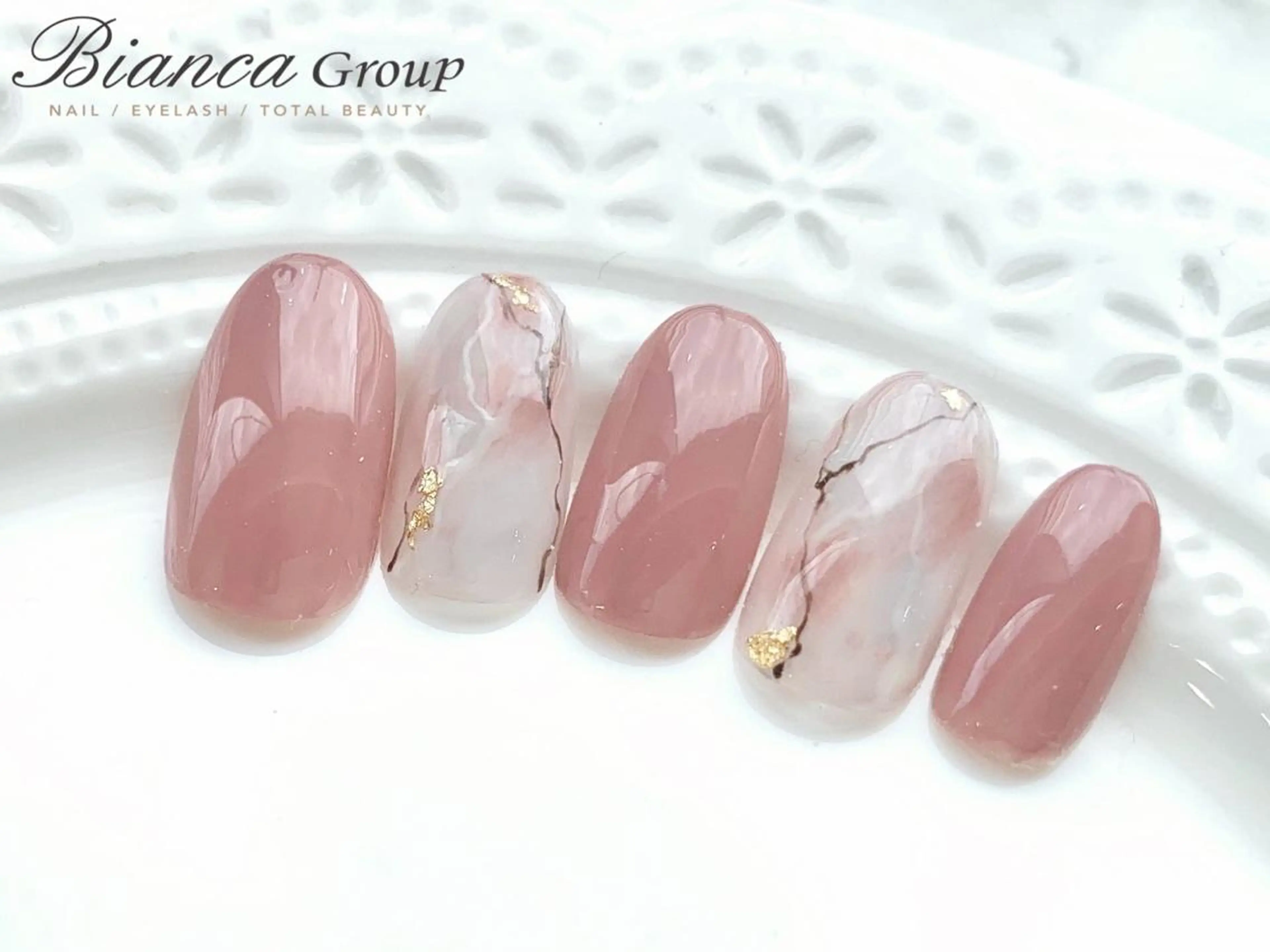 ネイル BIANCA Ouchidaのネイルデザイン