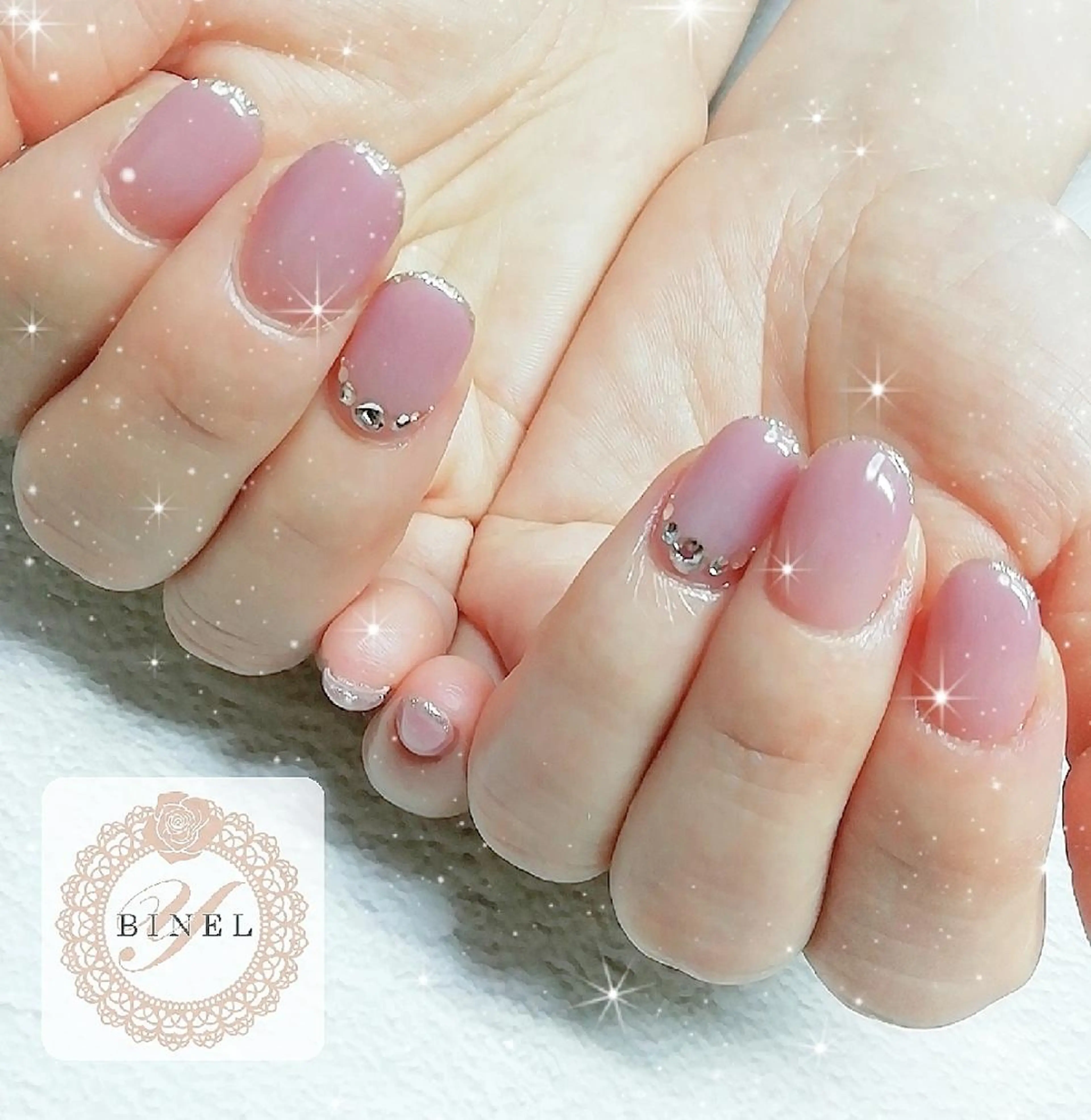 ネイル フレンチネイル グラデーション ラメ(グリッター) ハンドネイル Nail Salon Y.BINELのネイルデザイン