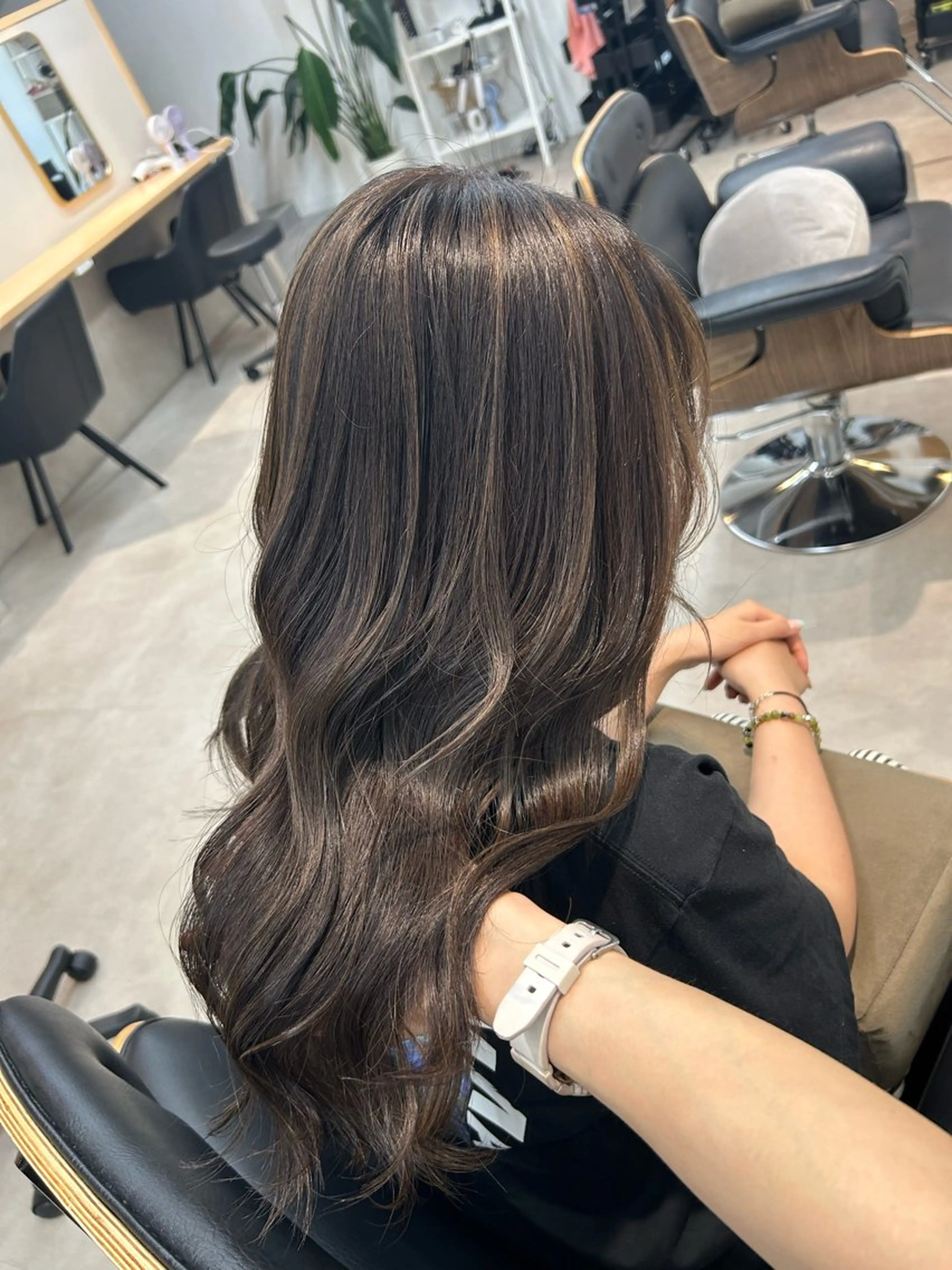 ロング カラー ベージュカラー ハイライトカラー ハイライト カット ヘアカラー トリートメント 韓国ボブ/レイヤー/ ハイトーン/まなみのヘアスタイル