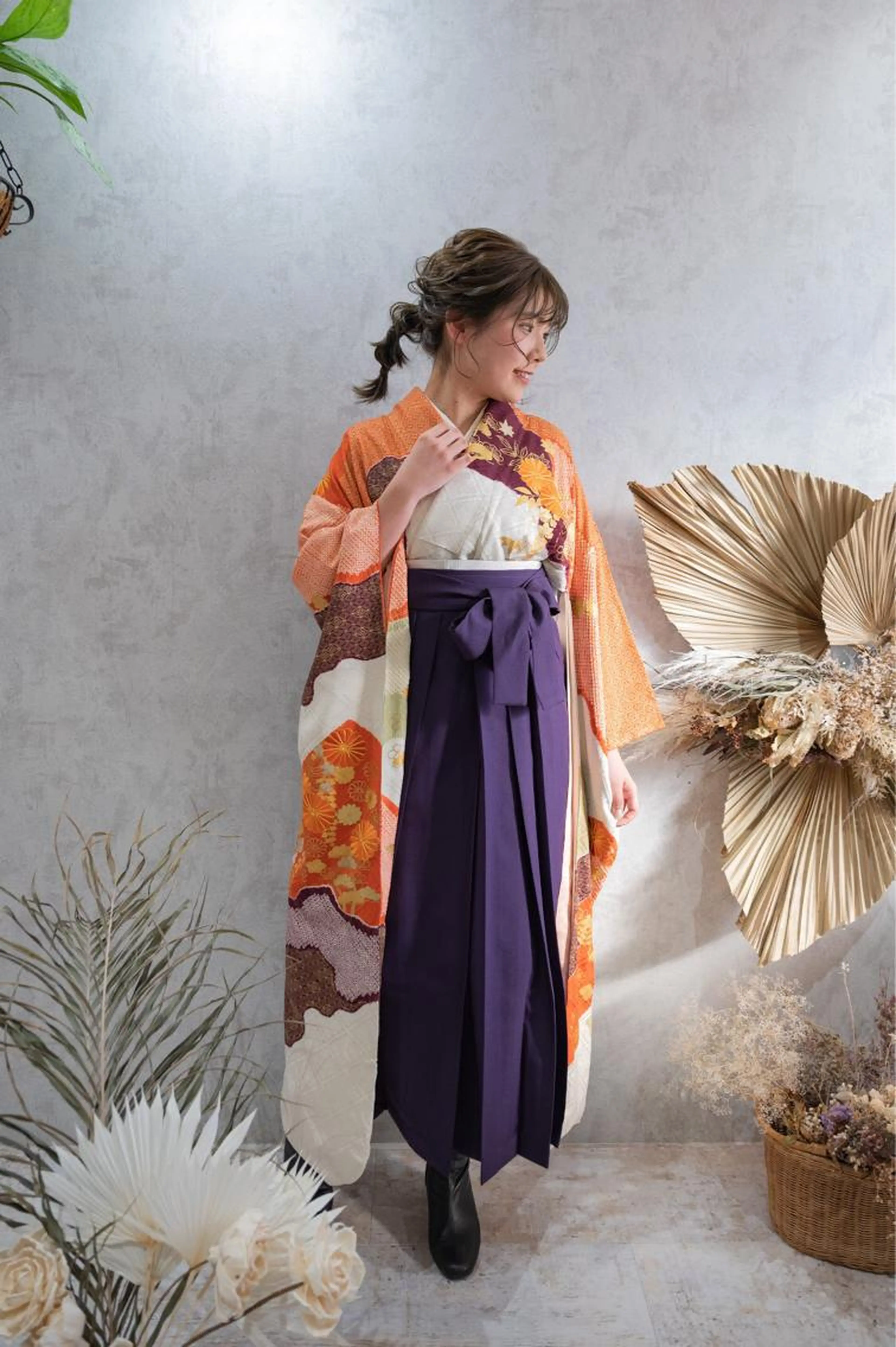 卒業式🌸袴で写真撮影📸ヘアメイクお直しできます🌷の写真