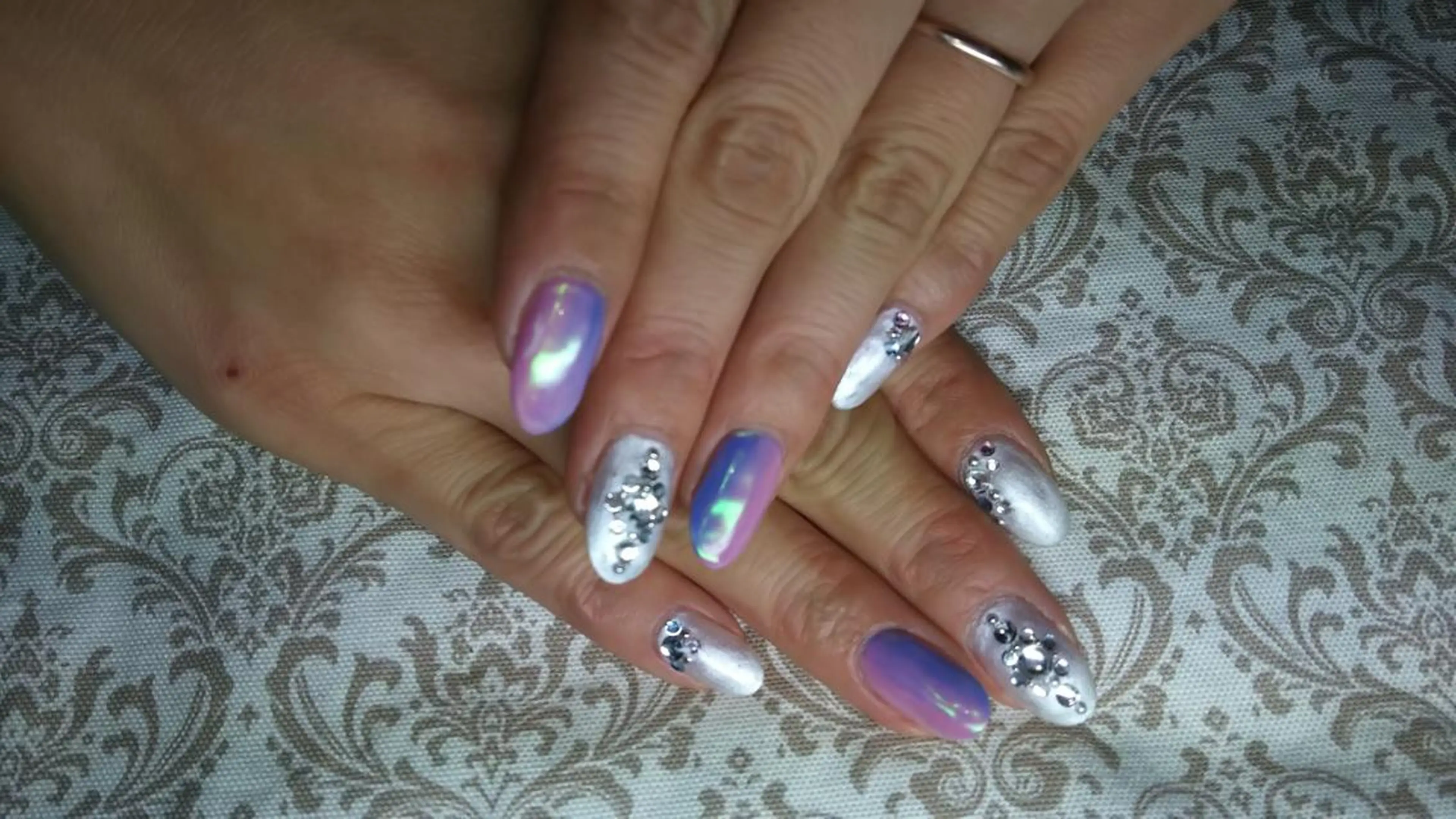 ネイル オーロラネイル COCO+所属・COCO +のエステ・リラクイメージ