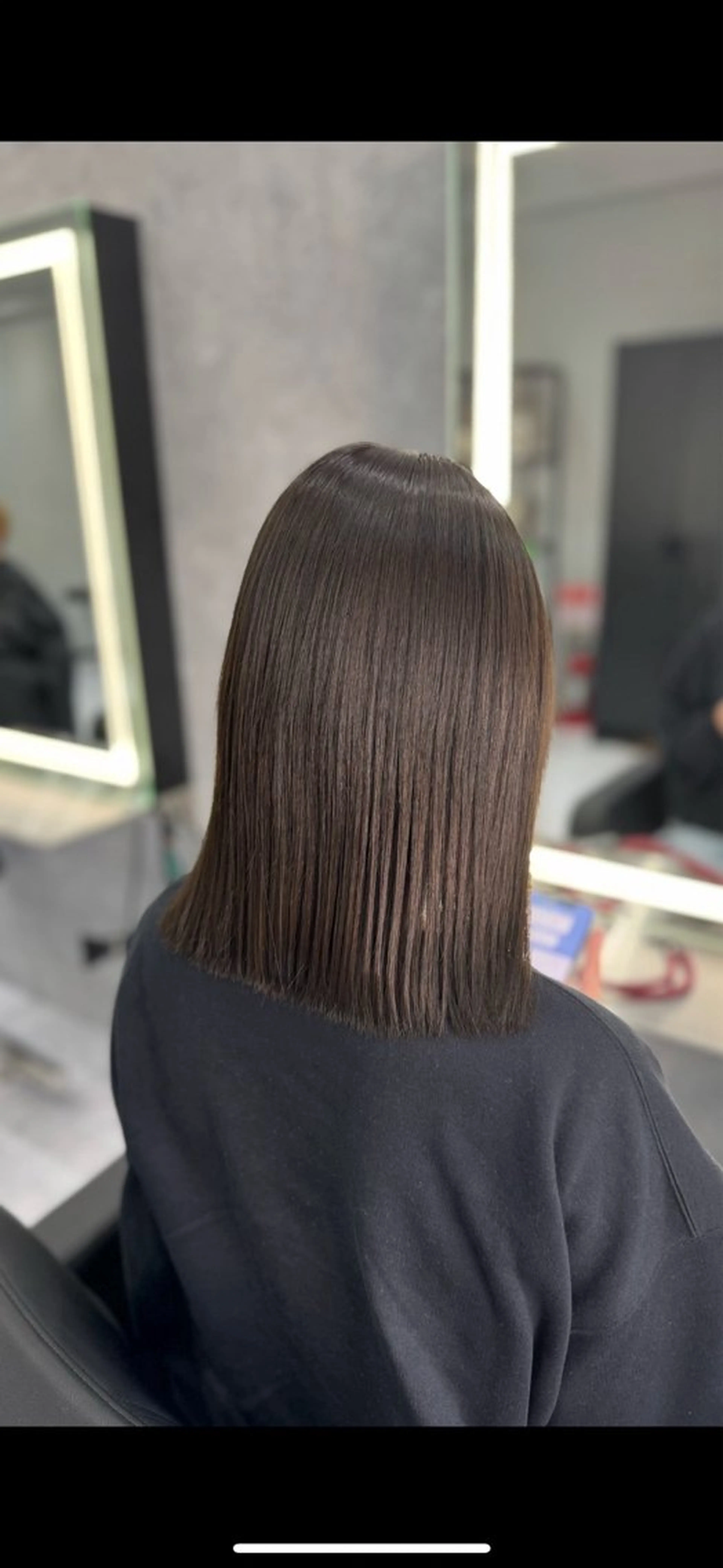 ミディアム 安藤 美羽のヘアスタイル