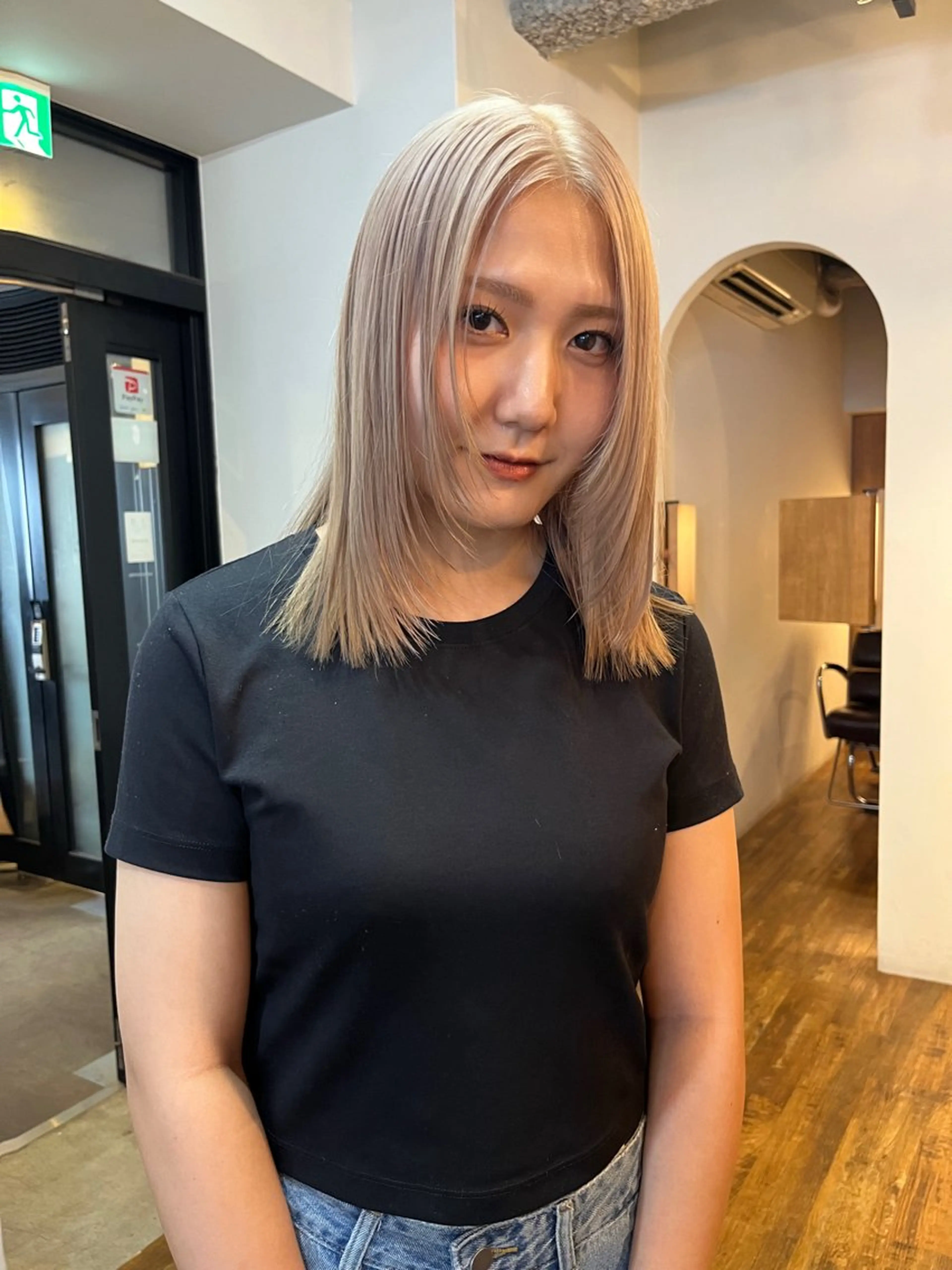 ミディアム カラー ブリーチ 透明感カラー ハイトーンカラー ヘアカラー ケアブリーチ/ボブ/ honoのヘアスタイル