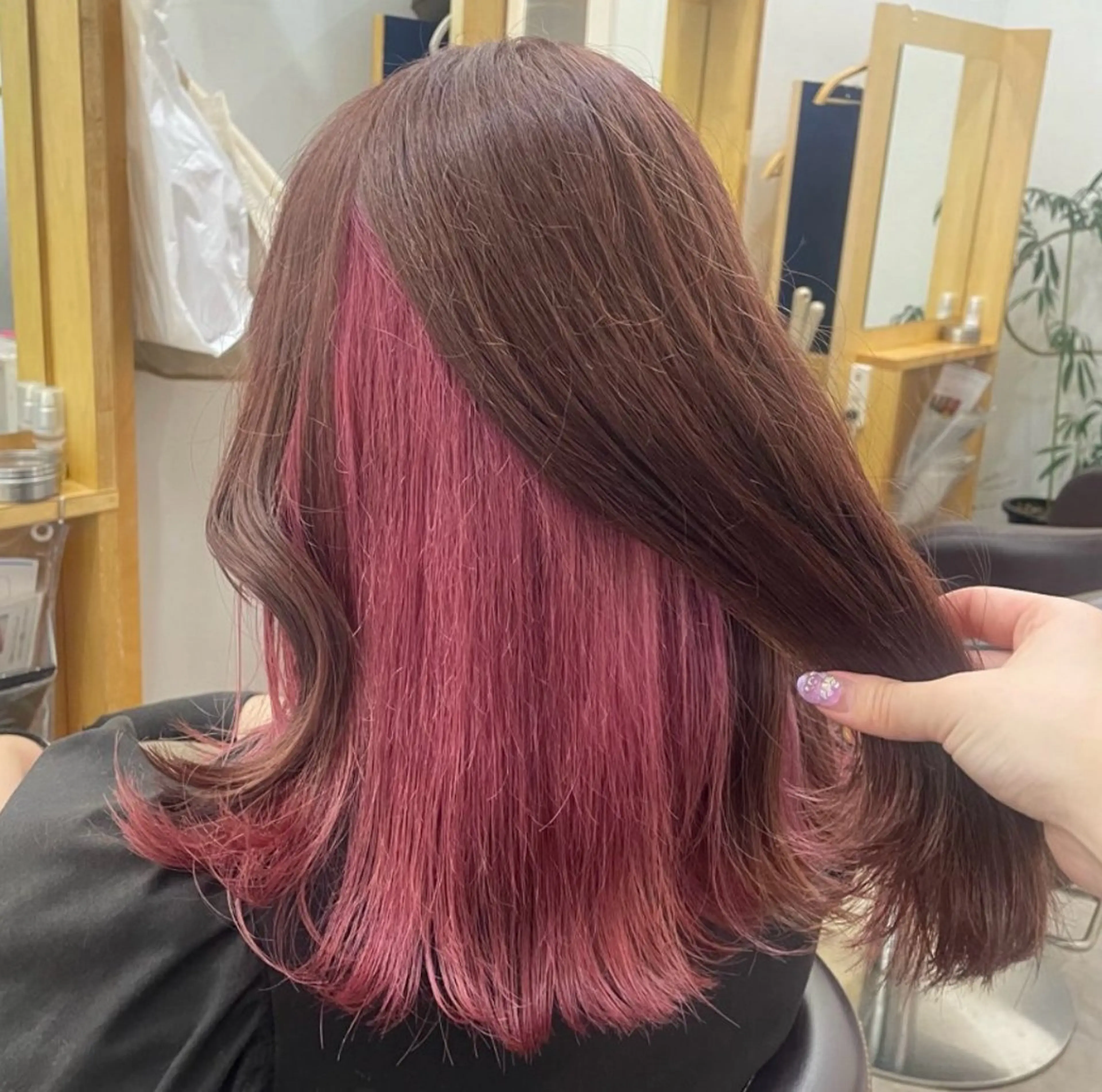 💛ブリーチ無料💛インナーカラー＋全体カラー＋超音波トリートメント無料🌼の写真