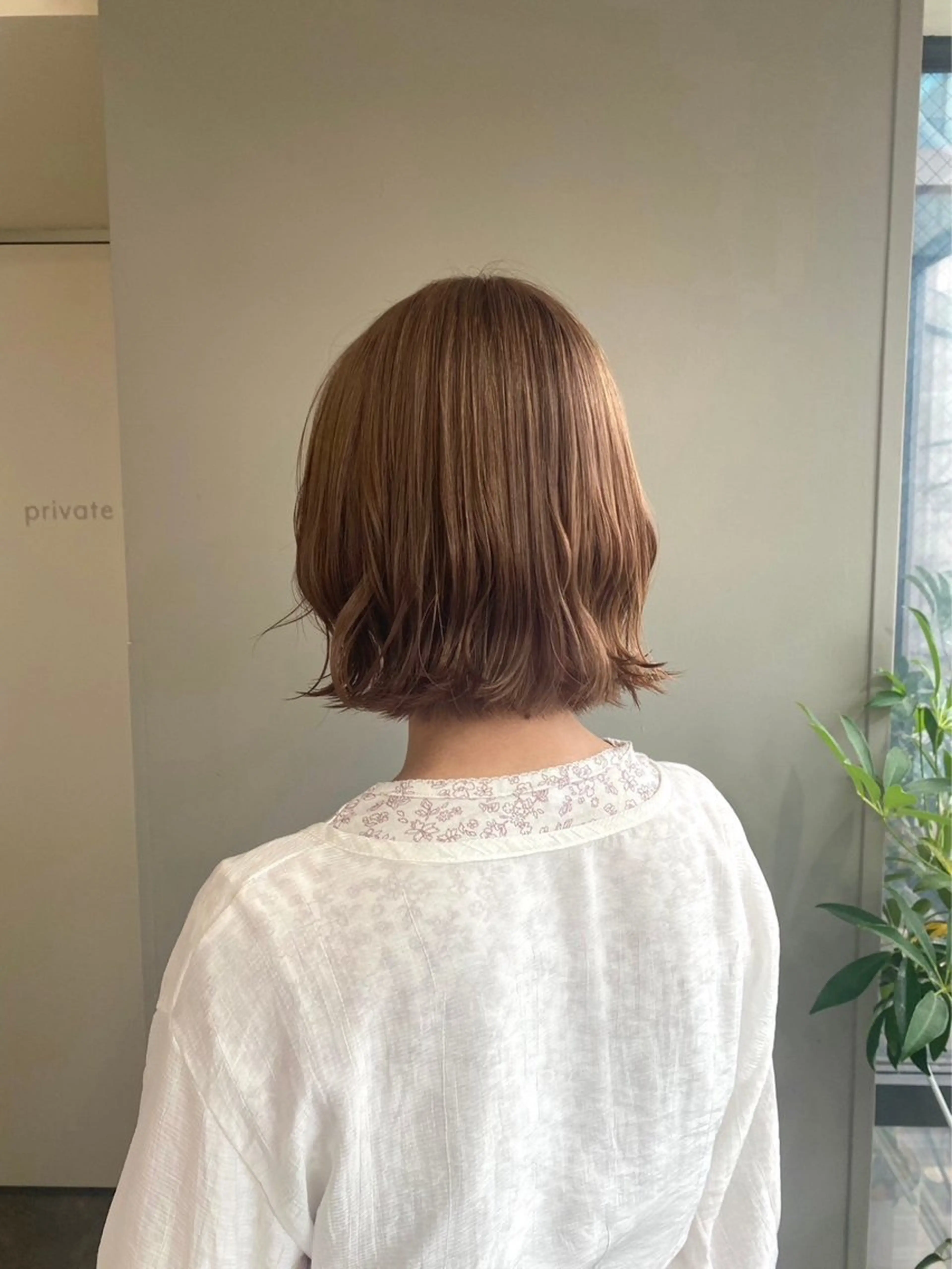 ミディアム カラー ヘアアレンジ ベージュカラー ブリーチ ヘアカラー ボブ /ニュアンス/ satomi🧸💖のヘアスタイル