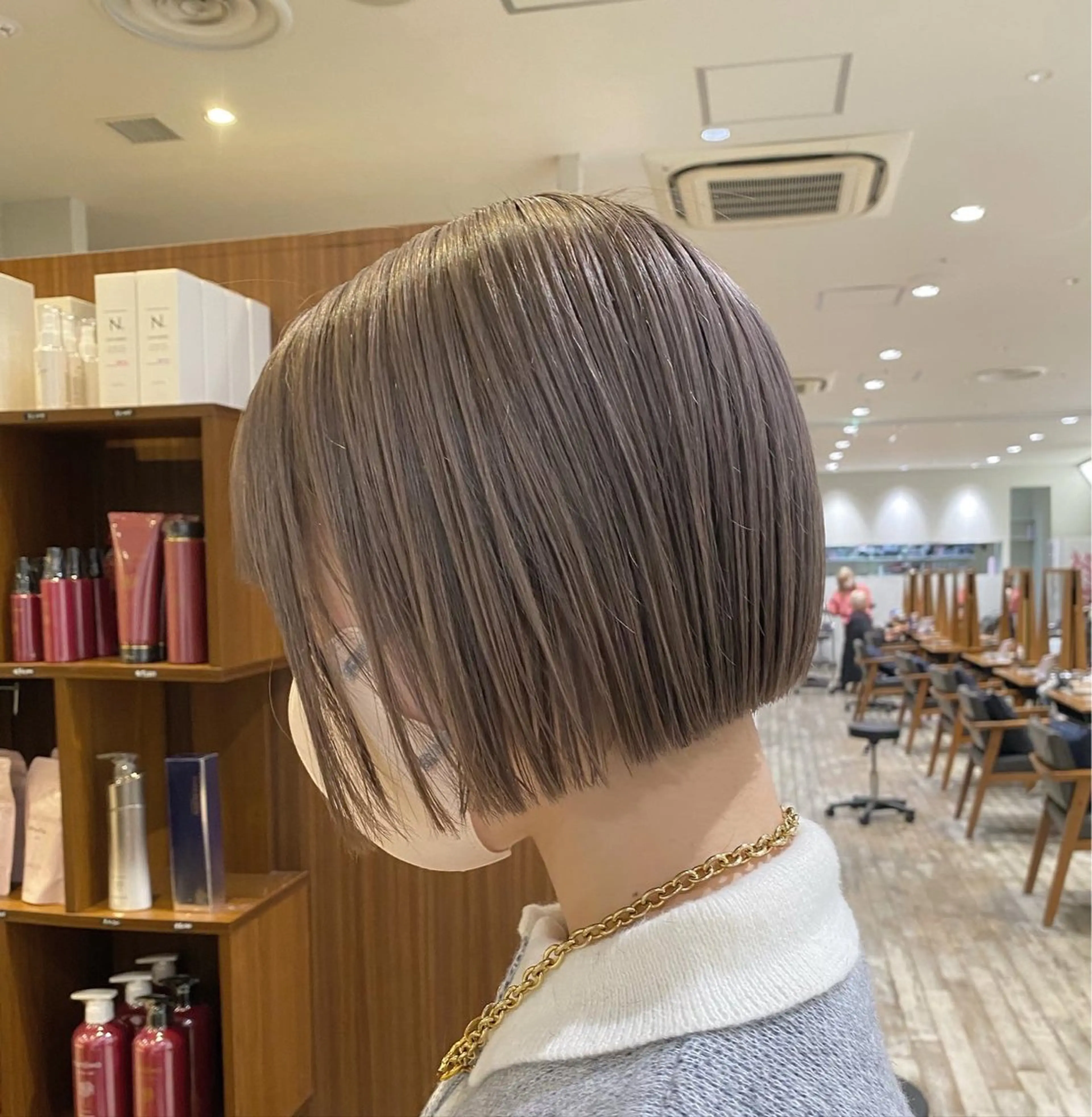 ショート ボブ カット ヘアカラー 栗原 瑞稀のヘアスタイル