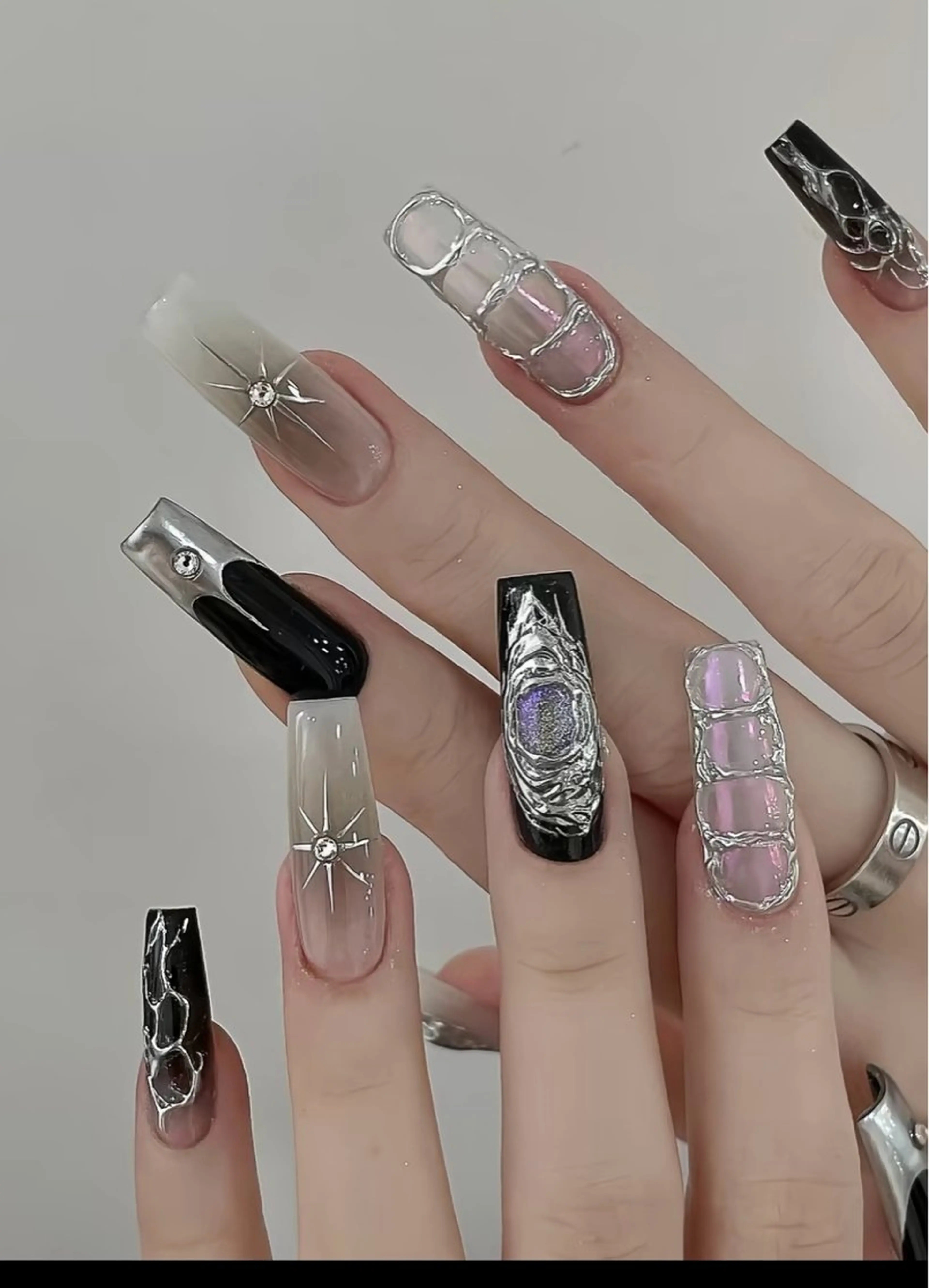 ネイル 長さ出し ネイルチップ ハンドネイル sora ❄️のネイルデザイン