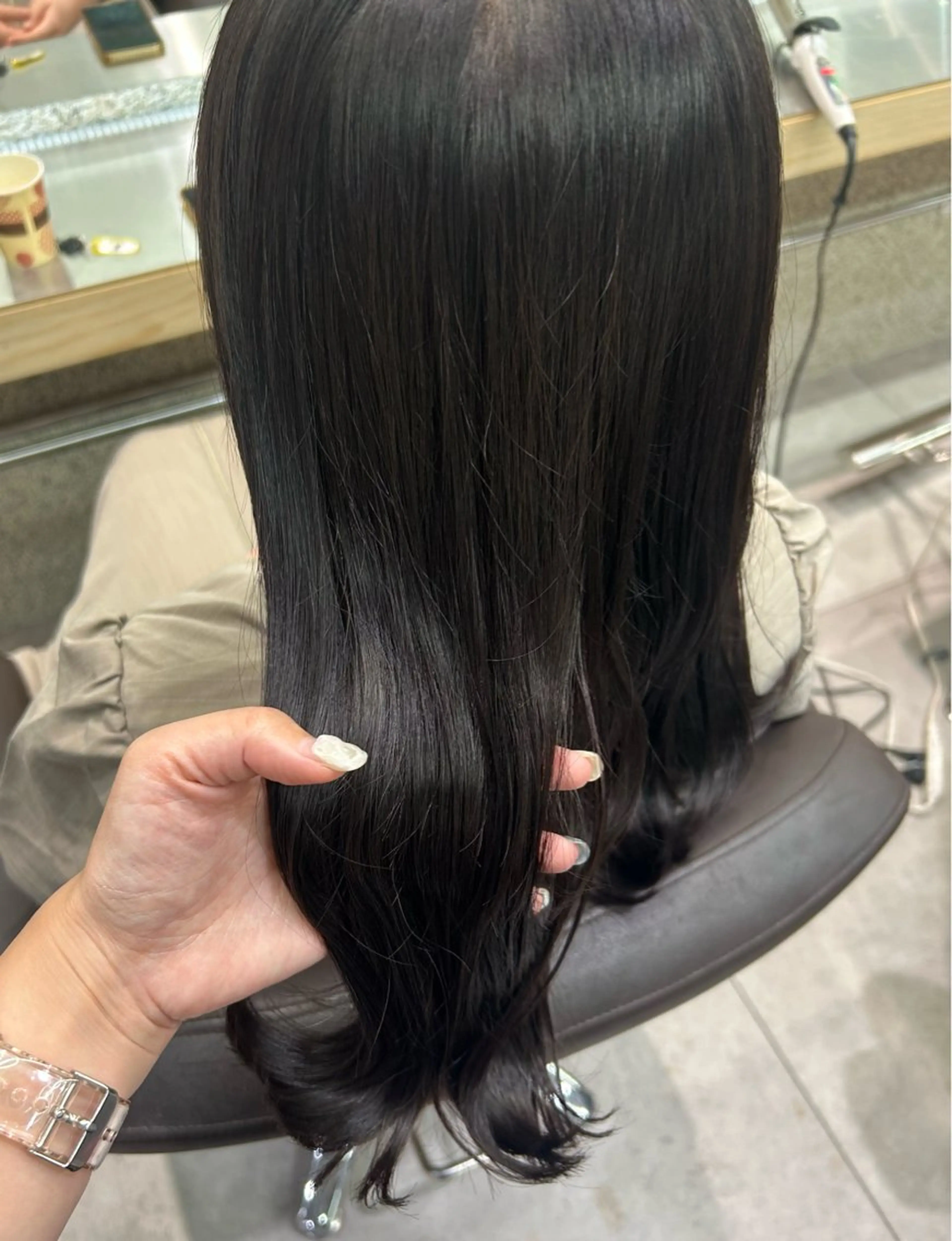 セミロング カラー グレージュ ラベンダーカラー ラベンダーグレージュ ラベンダーグレー 🎀ブリーチなし カラーyui🎀のヘアスタイル