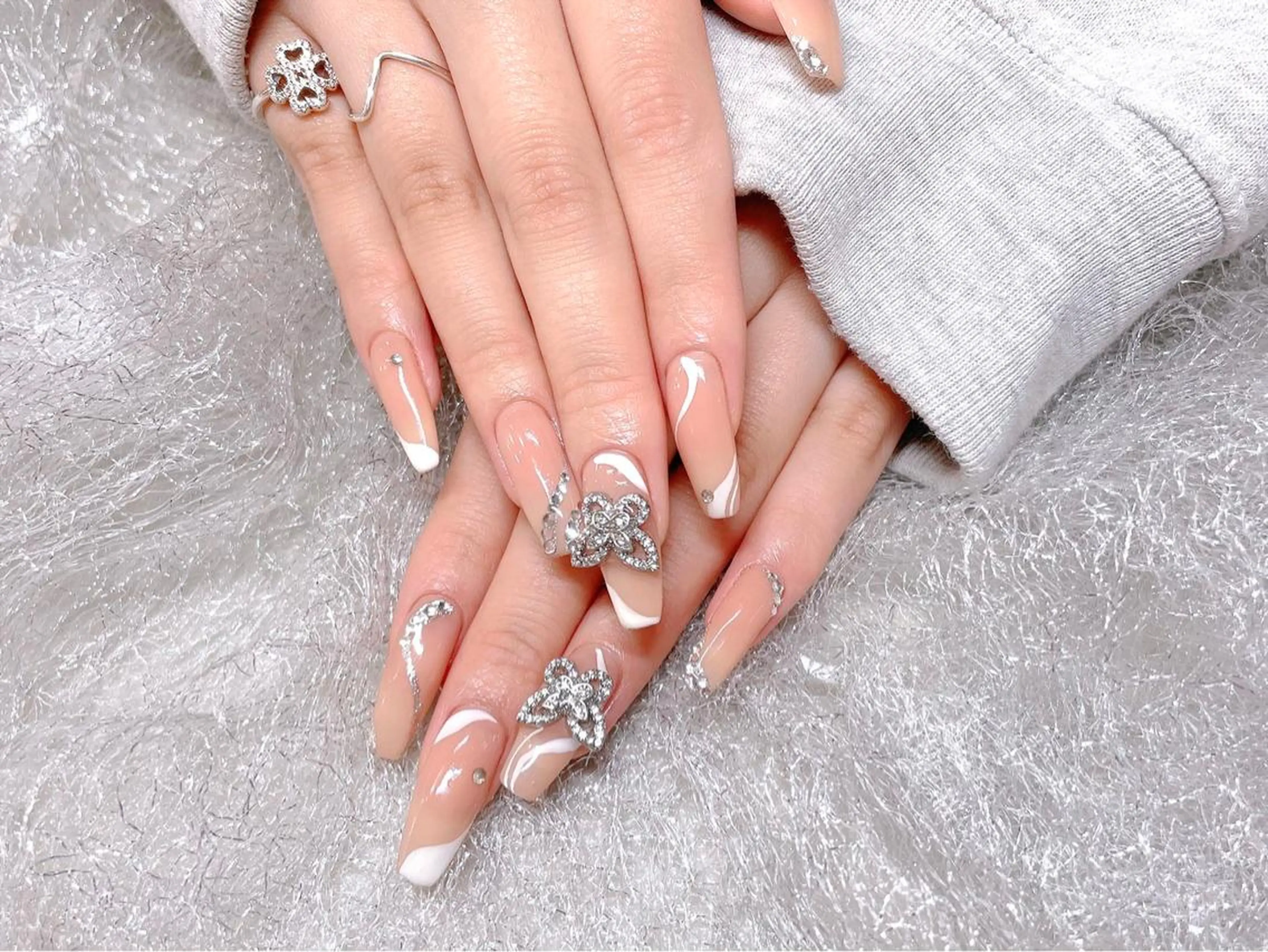 ネイル 美爪パラジェル導入店 Sunnilyのネイルデザイン