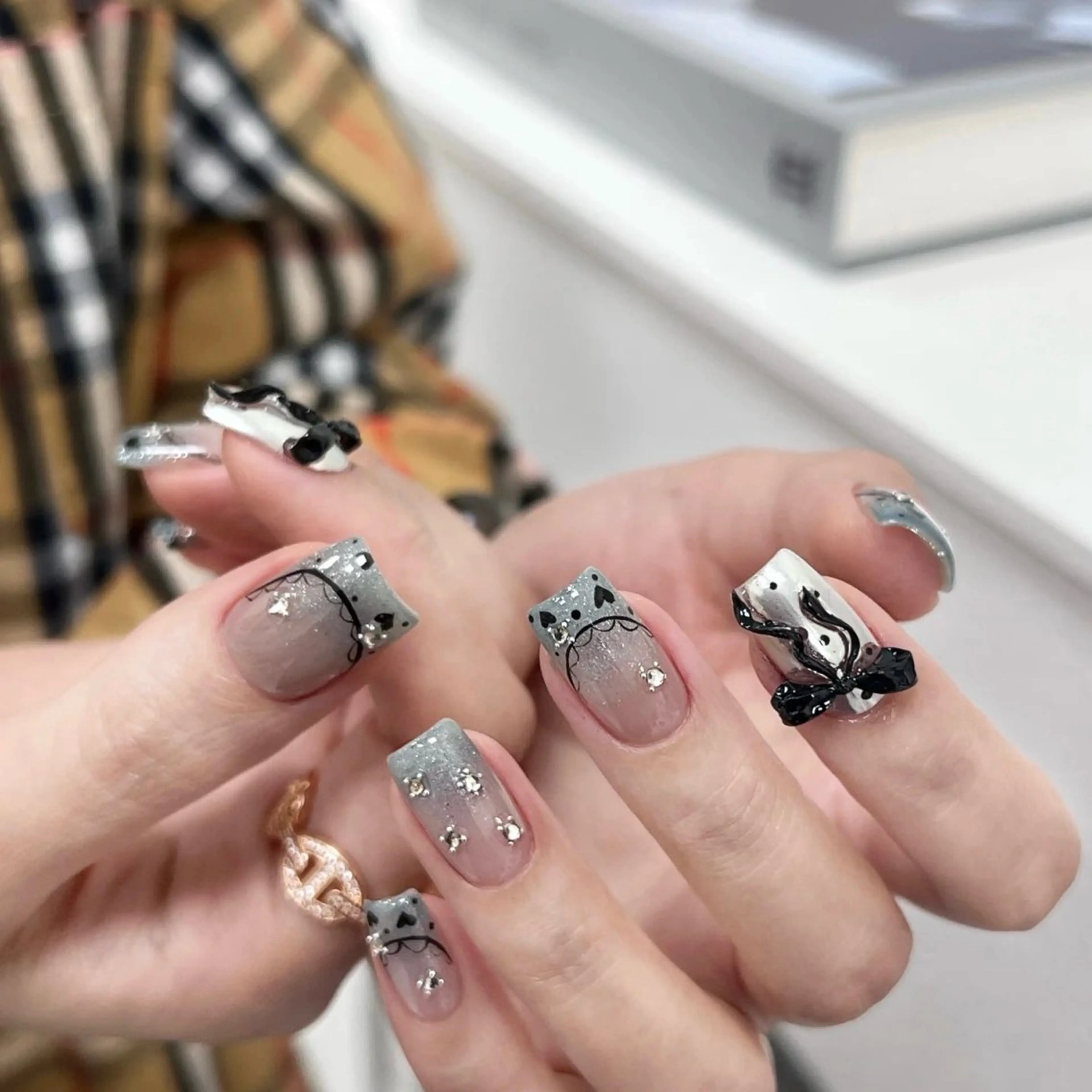 ネイル ハンドネイル Iris  Nail所属・akige akigeのネイルデザイン