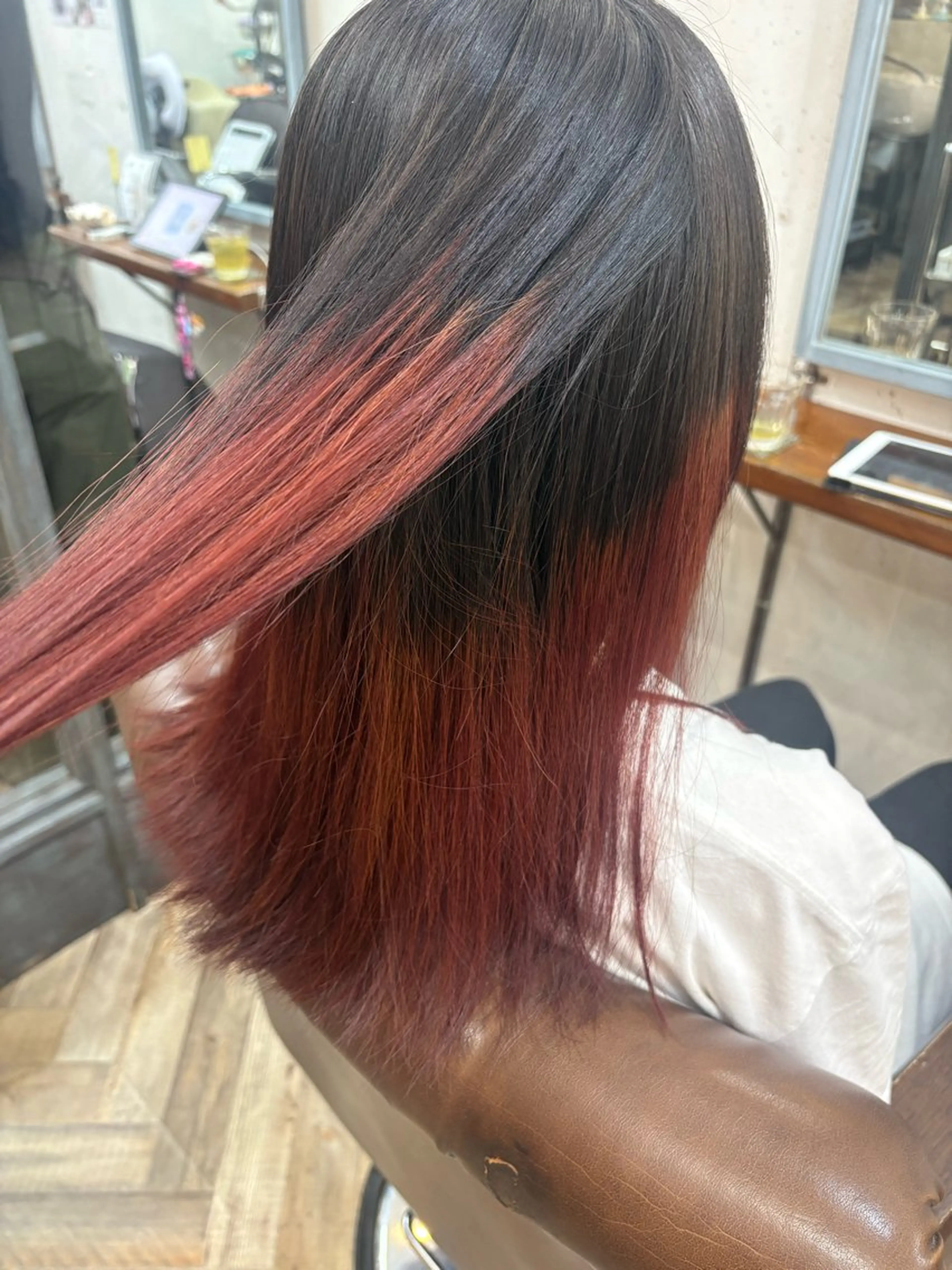 ロング カラー ヘアアレンジ グラデーションカラー レッドカラー 金子 明日香のヘアスタイル