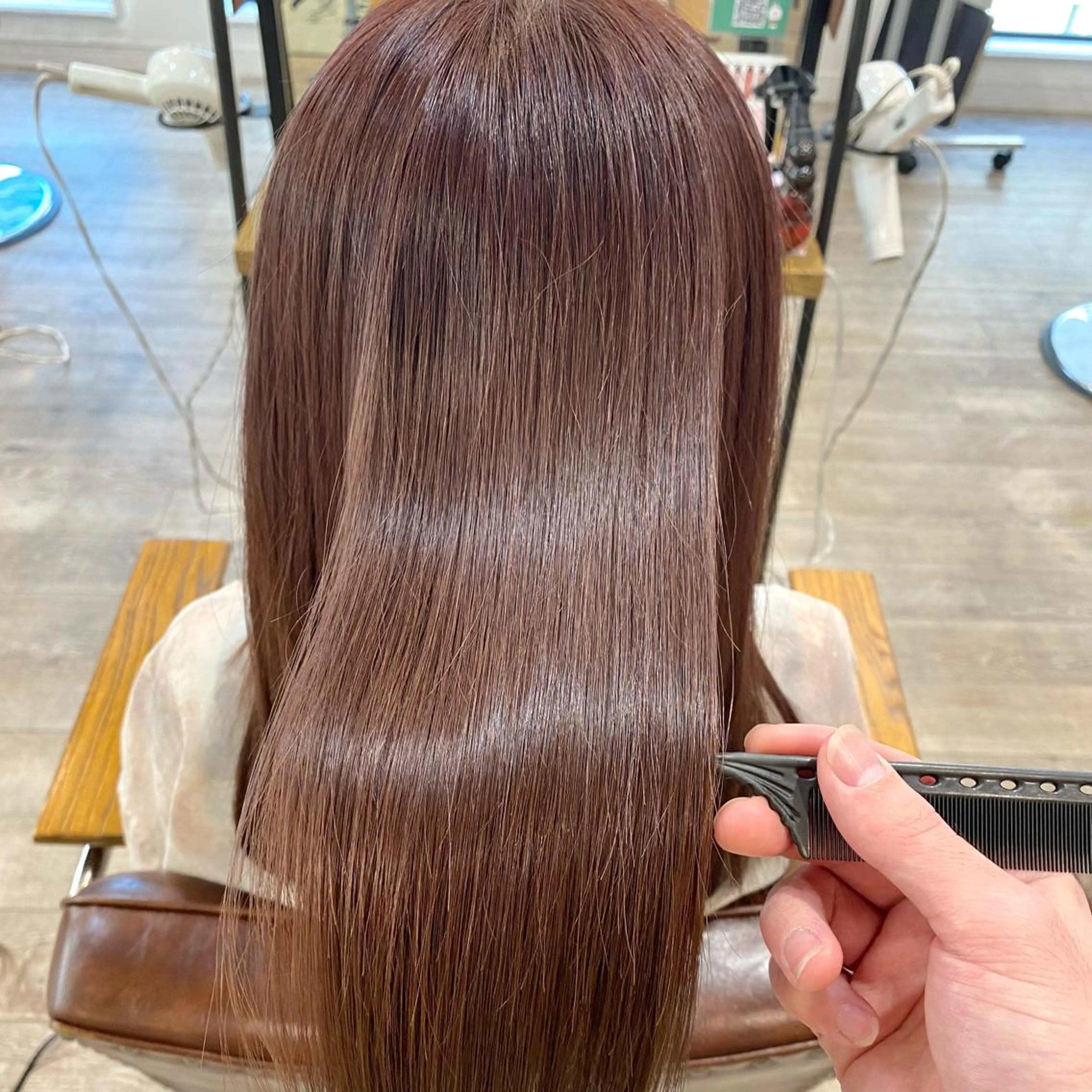 ロング チョコレートブラウン 髪質改善 ロング 縮毛矯正 トリートメント 🌟ショート/シ ョートボブ/岡田🌟のヘアスタイル