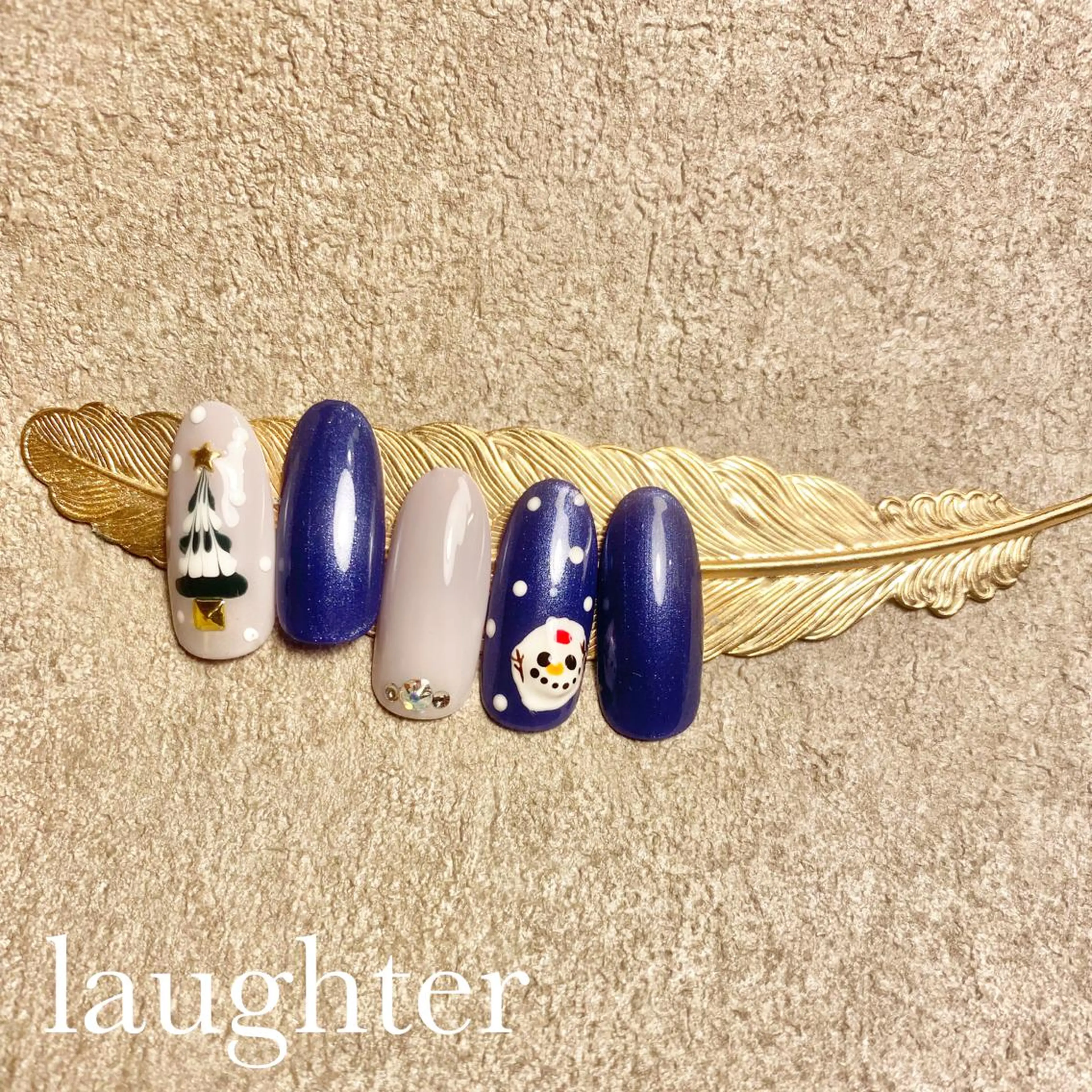 ネイル 冬ネイル クリスマス ハンドネイル laughter nailのネイルデザイン