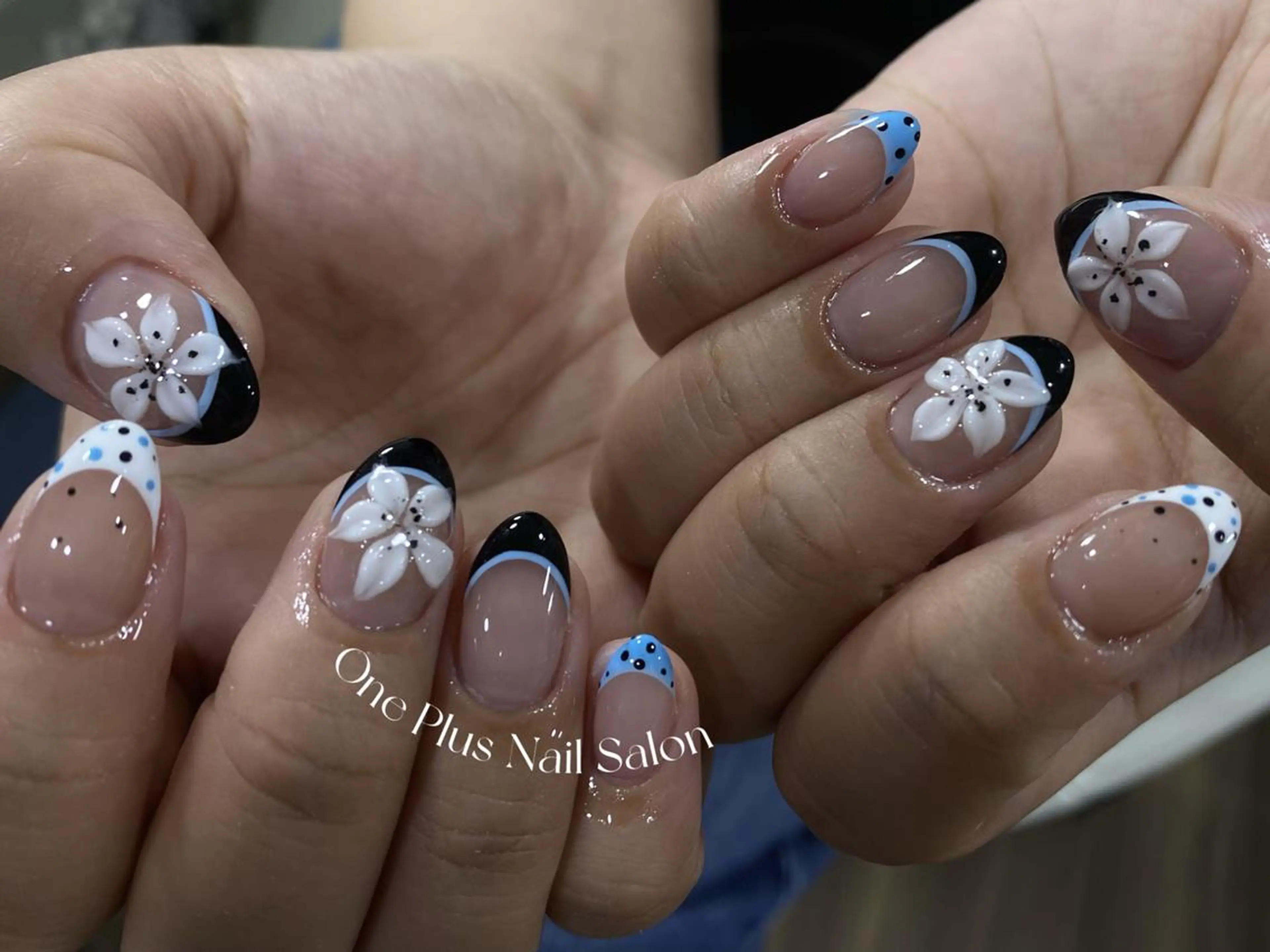 ネイル オーロラネイル 長さ出し フットネイル フレンチネイル ジェルネイル One Plus Nail Salonのネイルデザイン