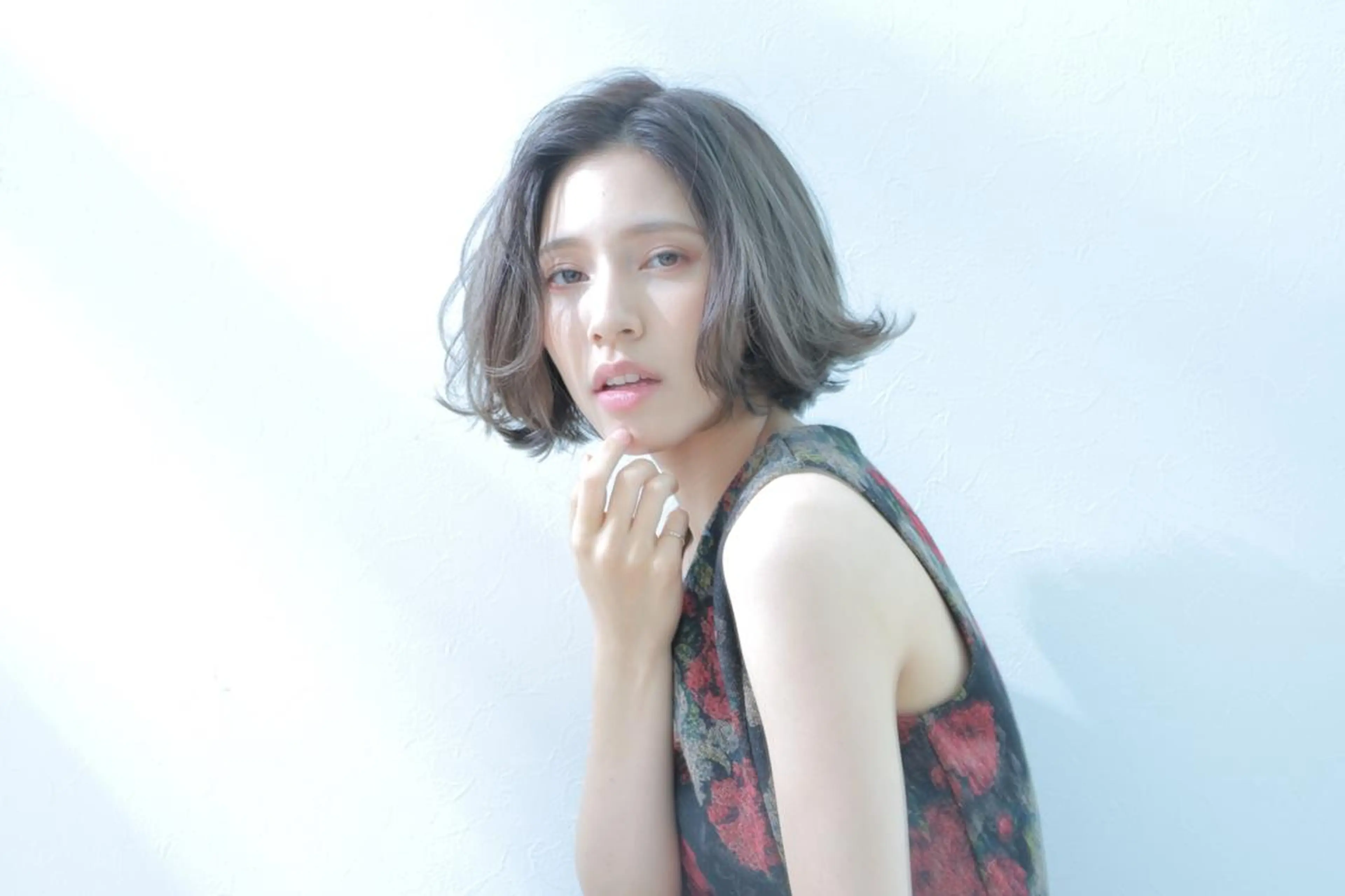 ミディアム due hair 京都駅前店 MILBON オージュア認定サロン【デューヘアー】所属・ハイトーンブリーチ 土坂　由志【京都】のヘアスタイル