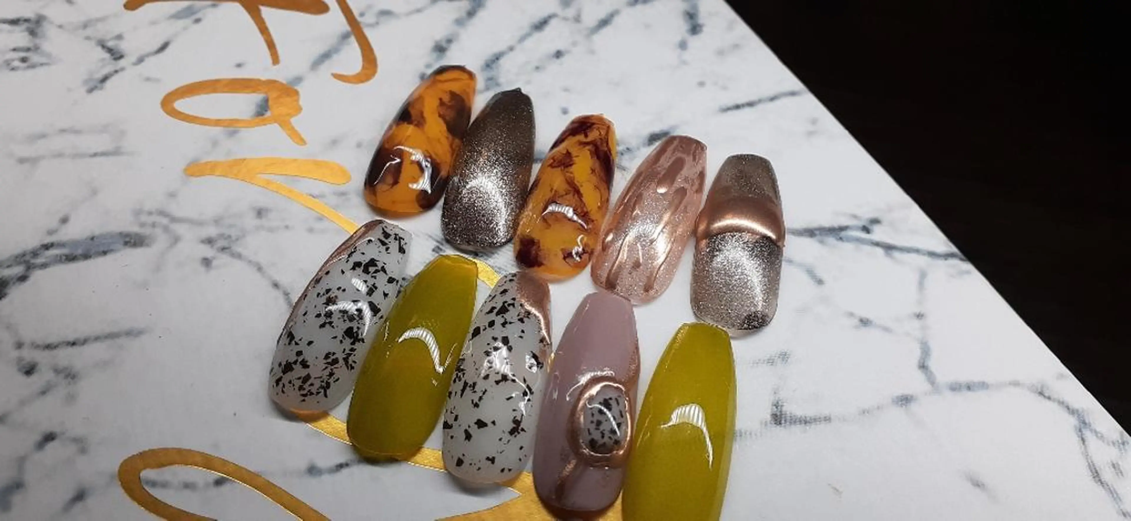 ネイル 大島 さやかのネイルデザイン