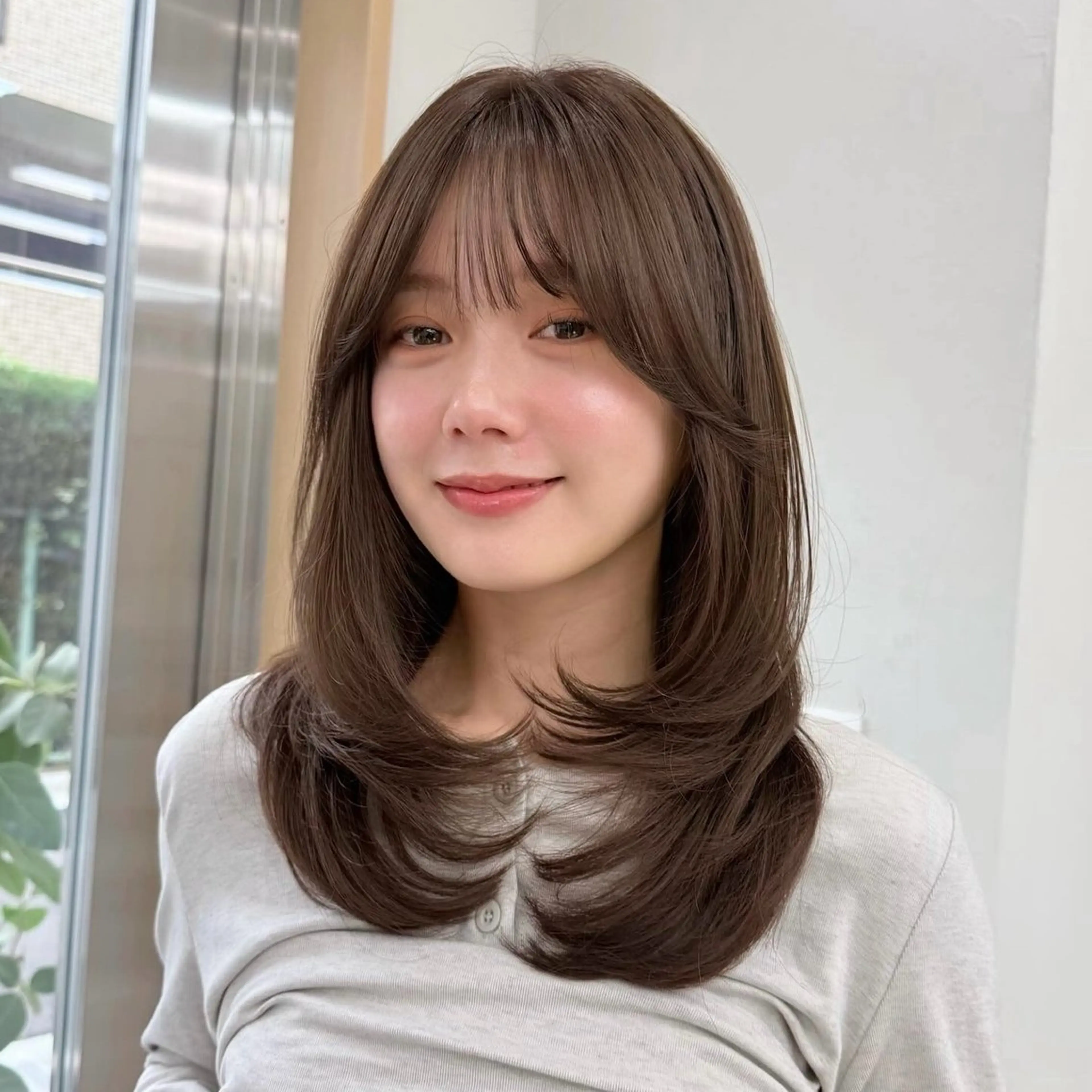 ミディアム カラー レイヤーカット 小顔カット カット ヘアカラー sora/レイヤー/ 透明感カラー🎀のヘアスタイル