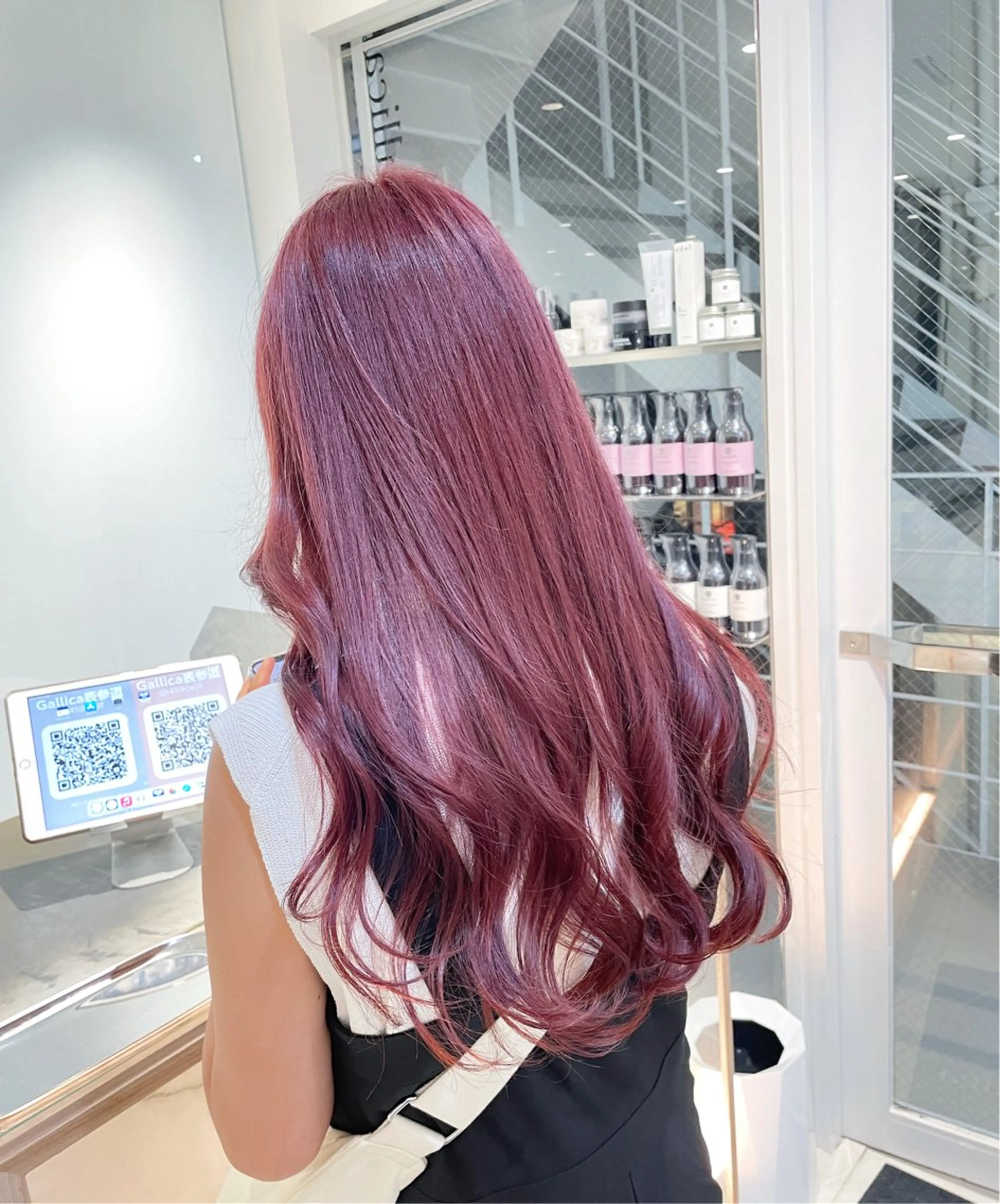 ⚪️新規限定⚪️ブリーチなしダブルカラー⚪️ライトナー(カラー剤の1番明るいお薬)➕ケアカラー➕シャンプートリートメントの写真