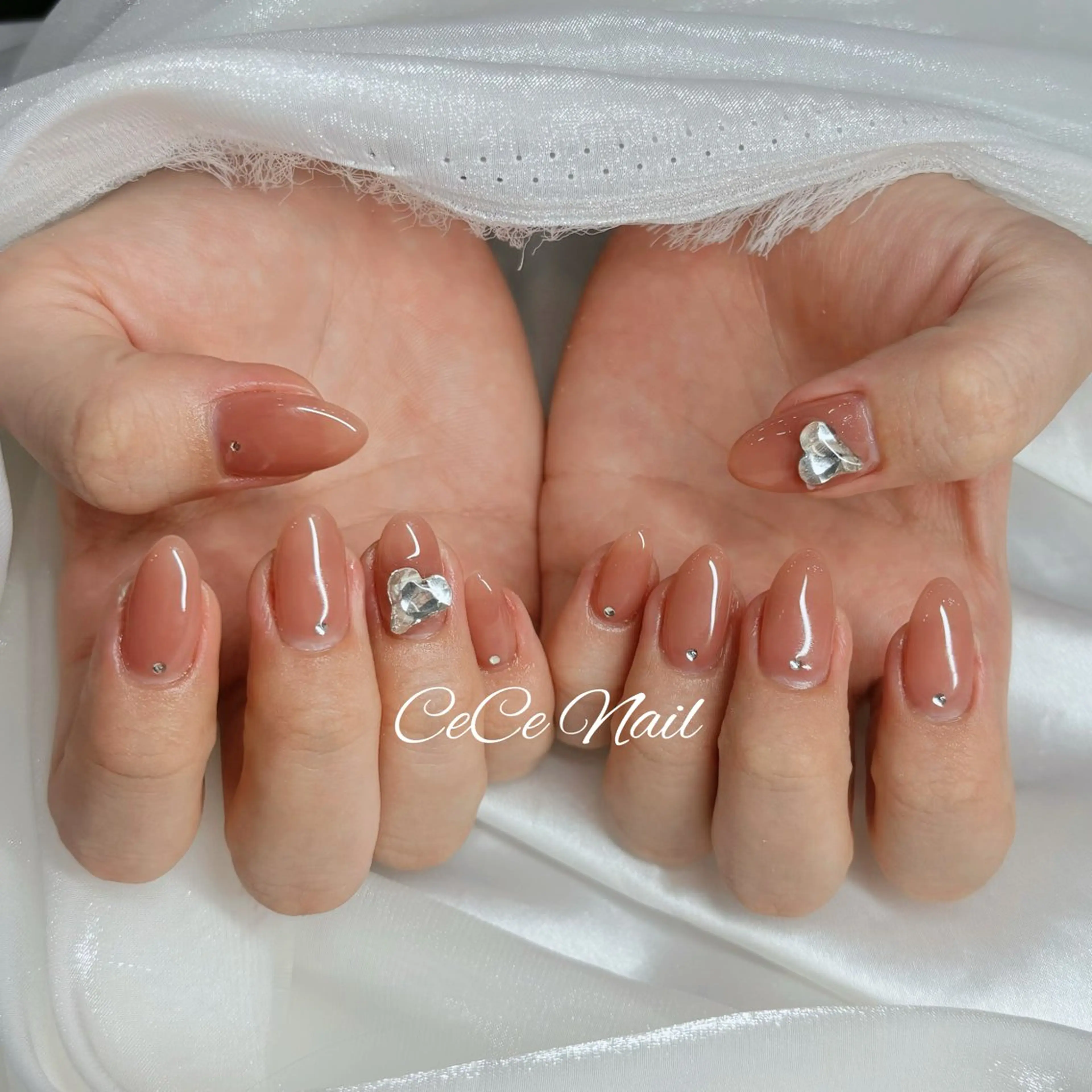 ネイル ハンドネイル CeCe Garden所属・CeCeGarden ✨️キラキラワンホンのネイルデザイン