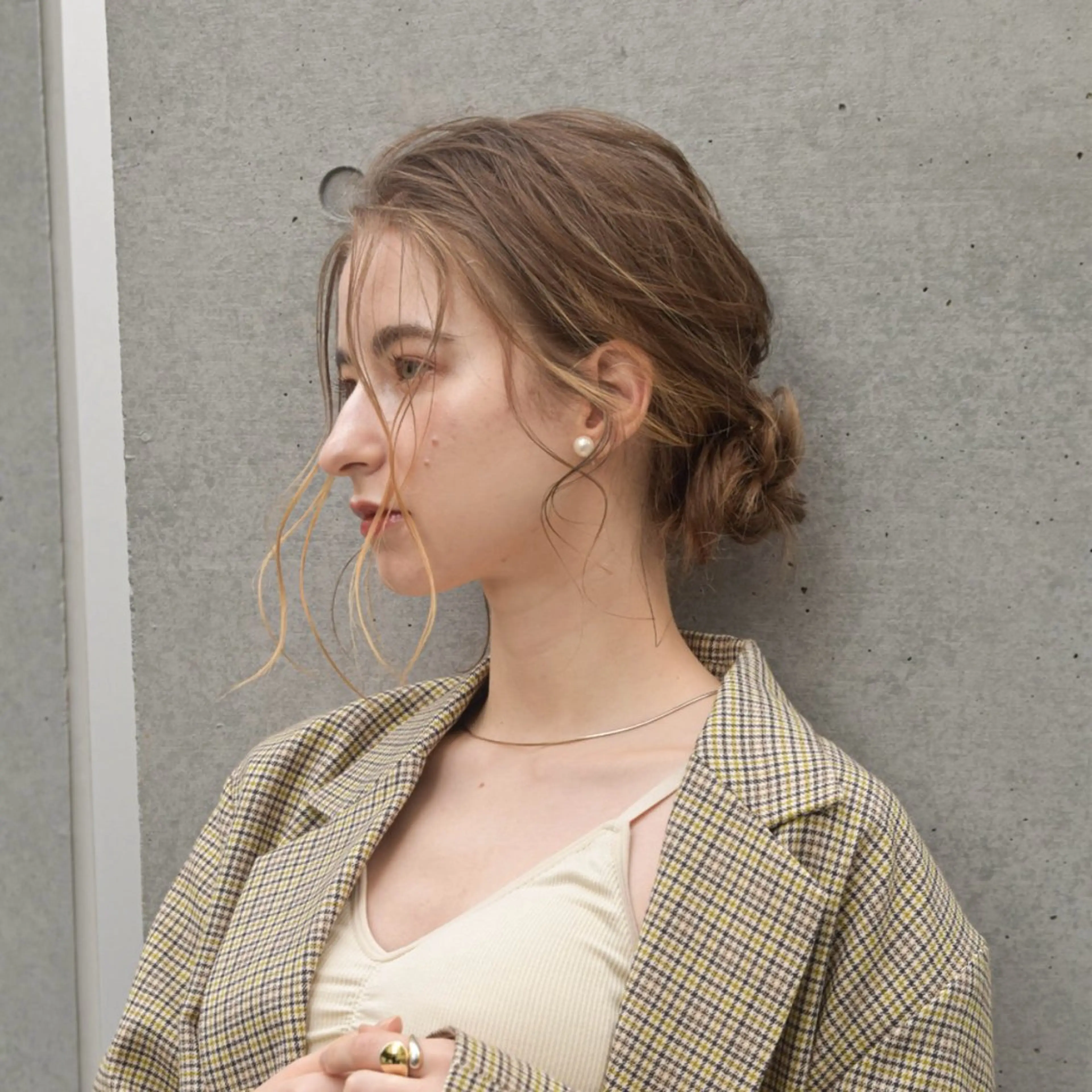 セミロング お団子ヘア 会田有紀 /切りっぱなしボブのヘアスタイル