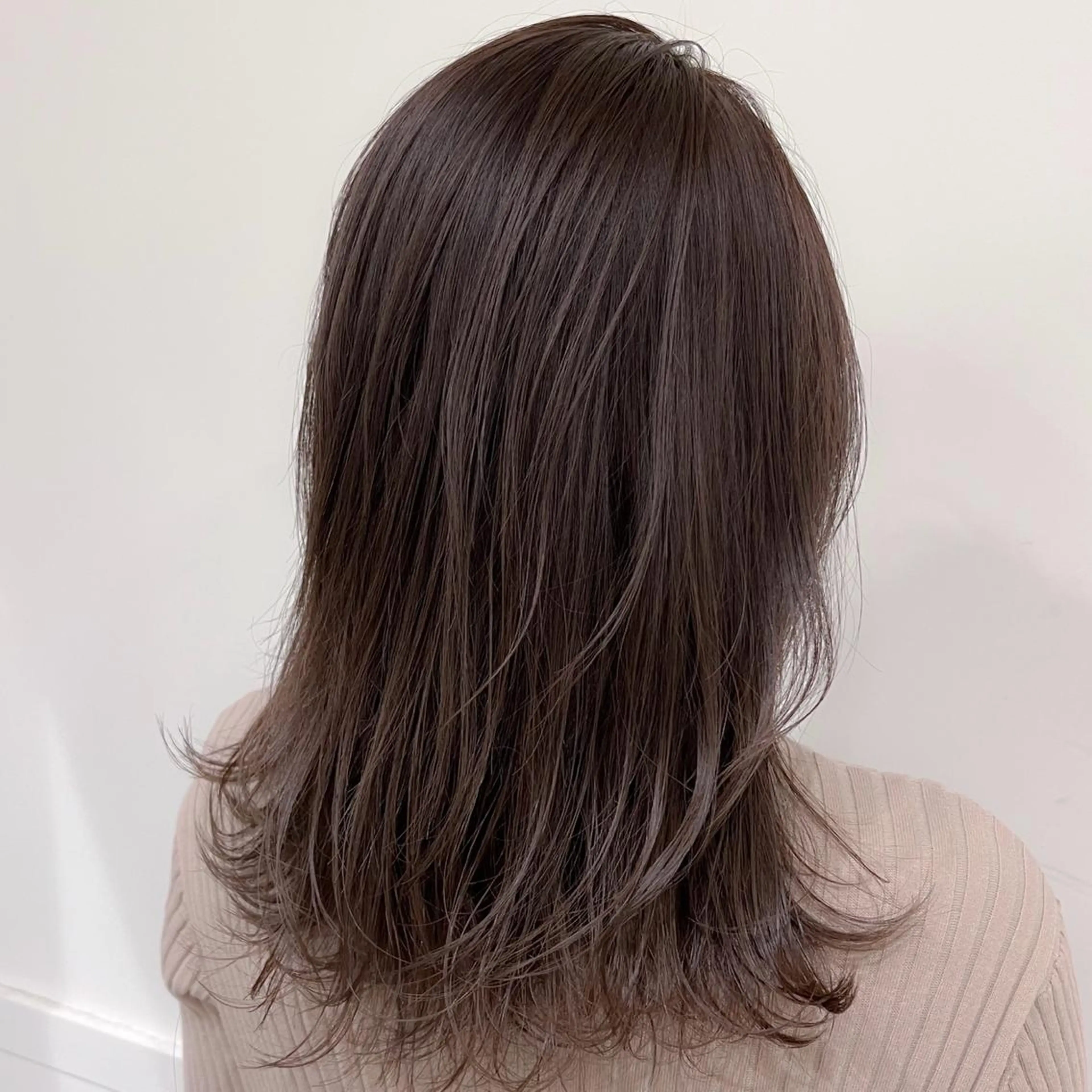 ミディアム カラー 切りっぱなしボブ ショートボブ ボブレイヤー ショコラグレージュ 透明感カラー カット ヘアカラー トリートメント GO TODAY  SHAiRE SALON YOKOHAMA Mare店所属・✨天使の美髪✨ ショートカット✨中山のヘアスタイル