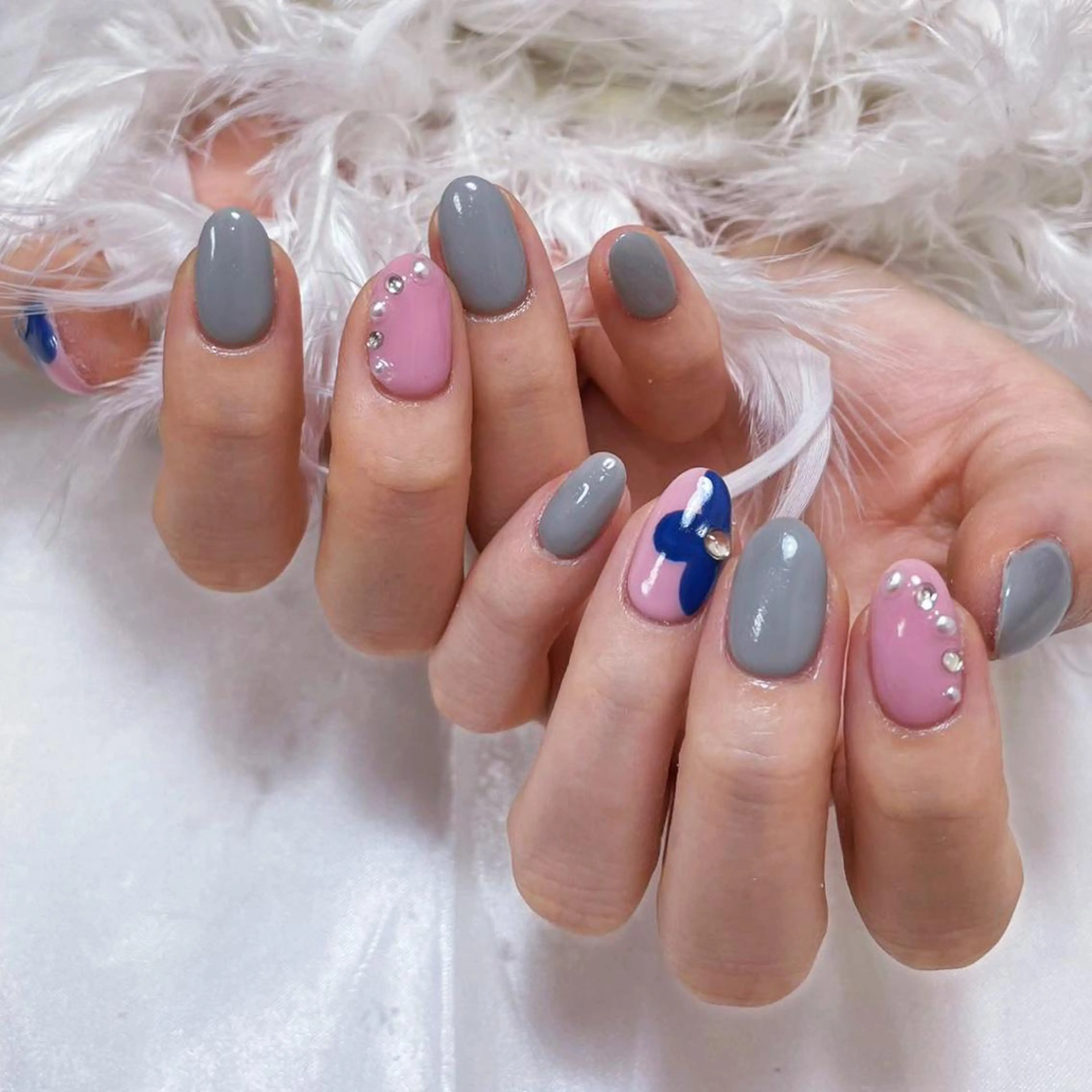 ネイル アートネイル オーロラネイル ガーリー キラキラネイル 韓国ネイル ハンドネイル DIANMOND NAIL🌸のネイルデザイン