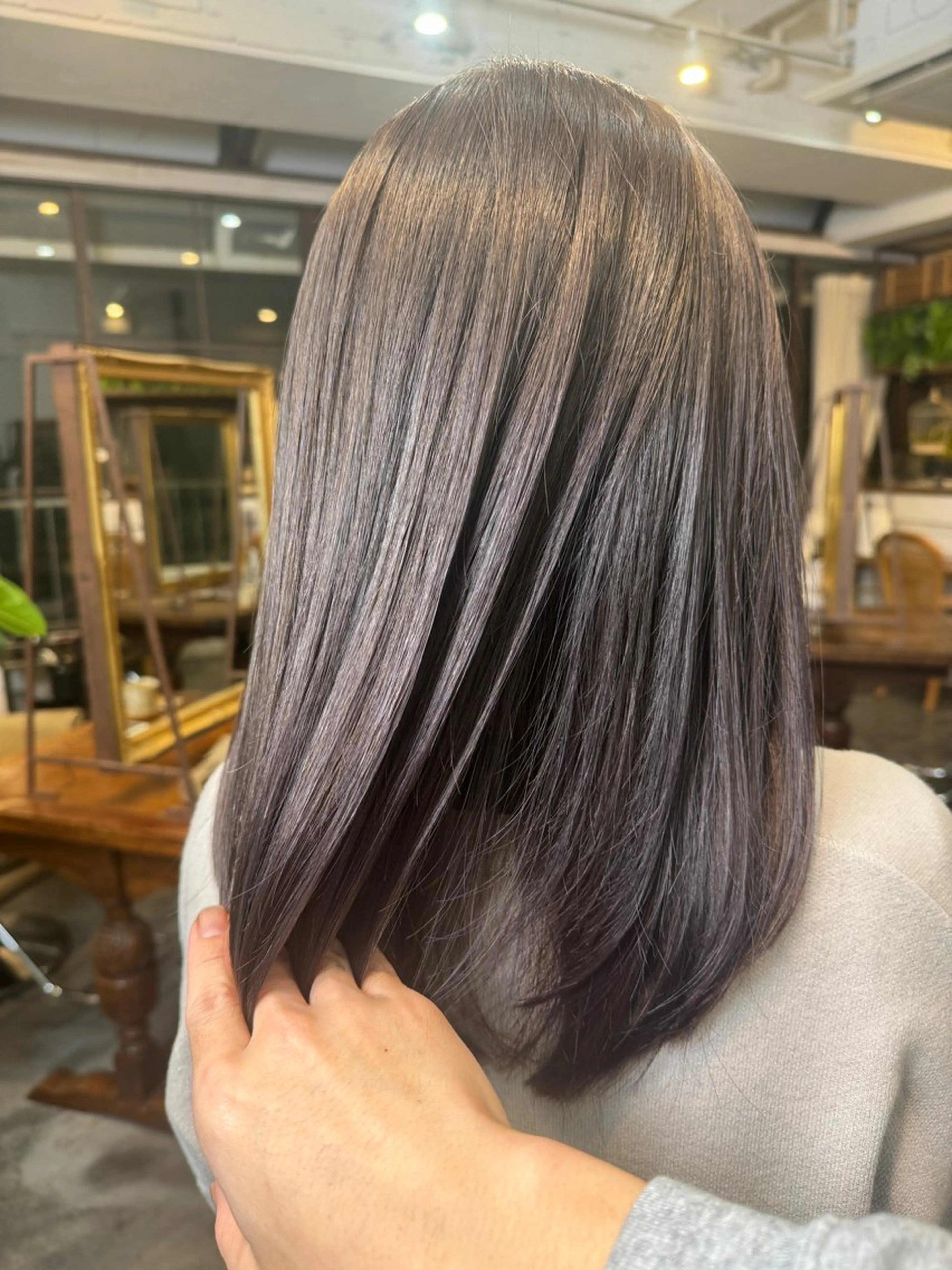 セミロング カラー 🌟学割クーポン多数 すがわら🌟のヘアスタイル