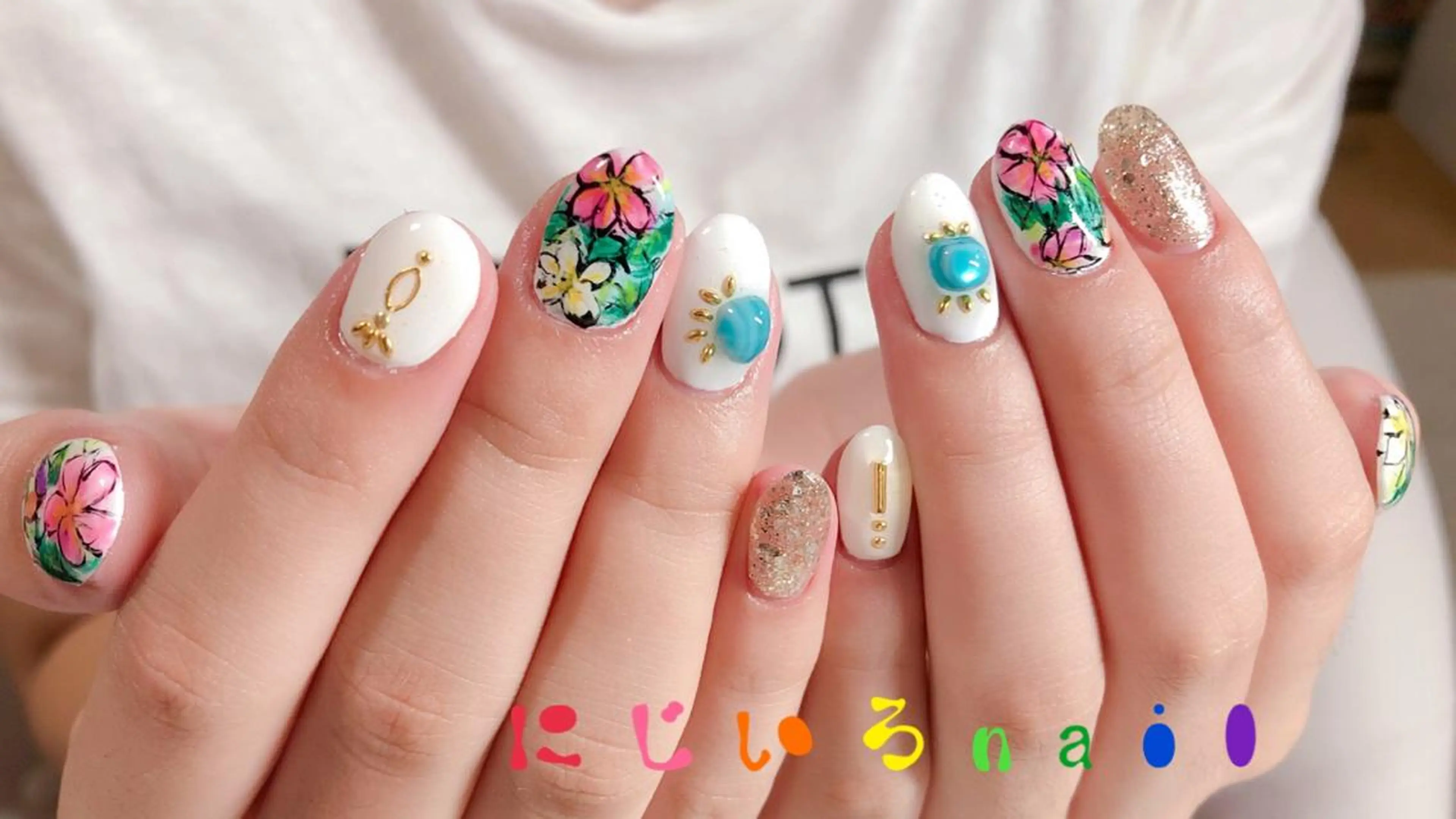 ネイル にじいろ nailのネイルデザイン