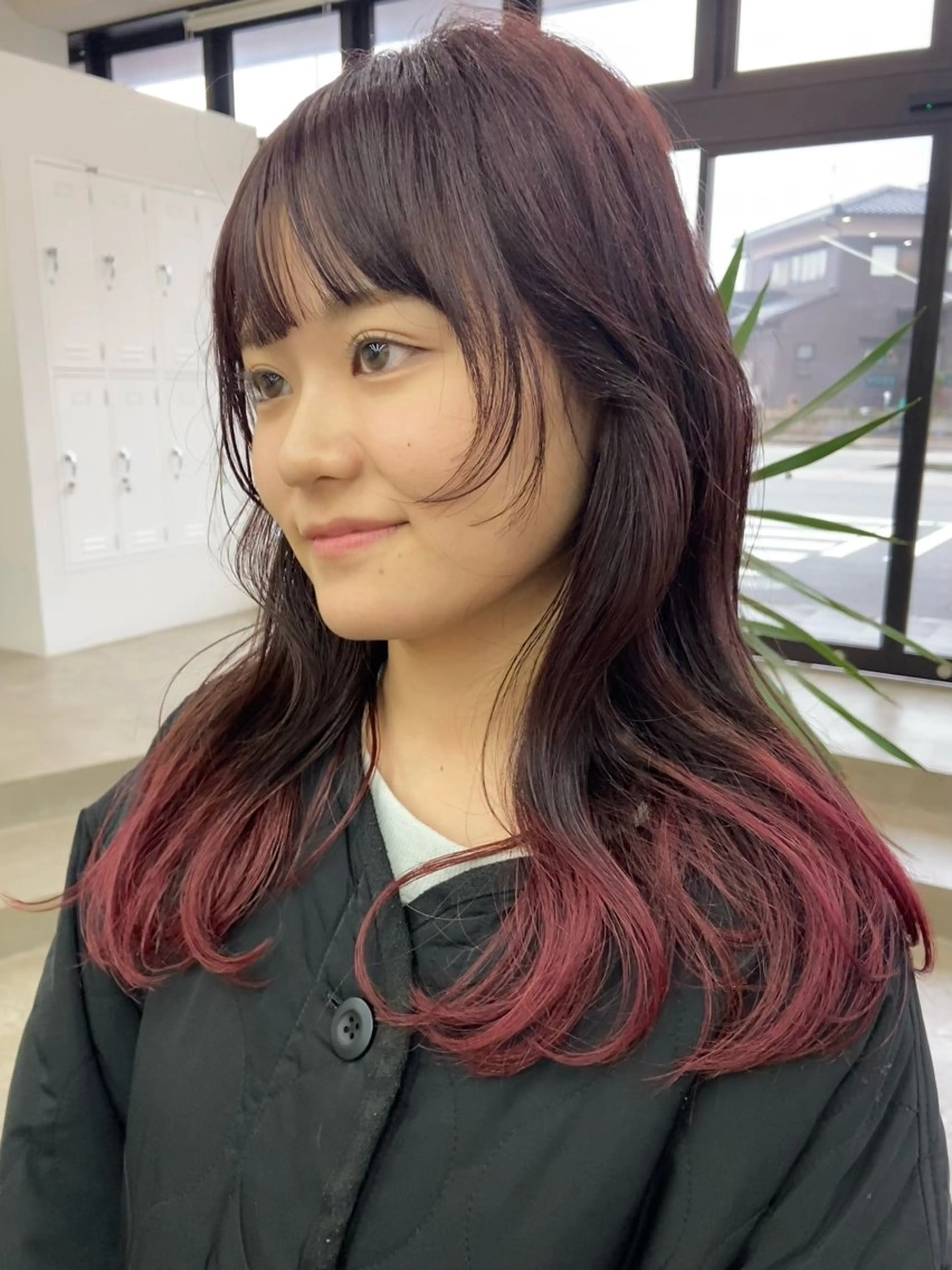 ミディアム 山岸 未玖のヘアスタイル