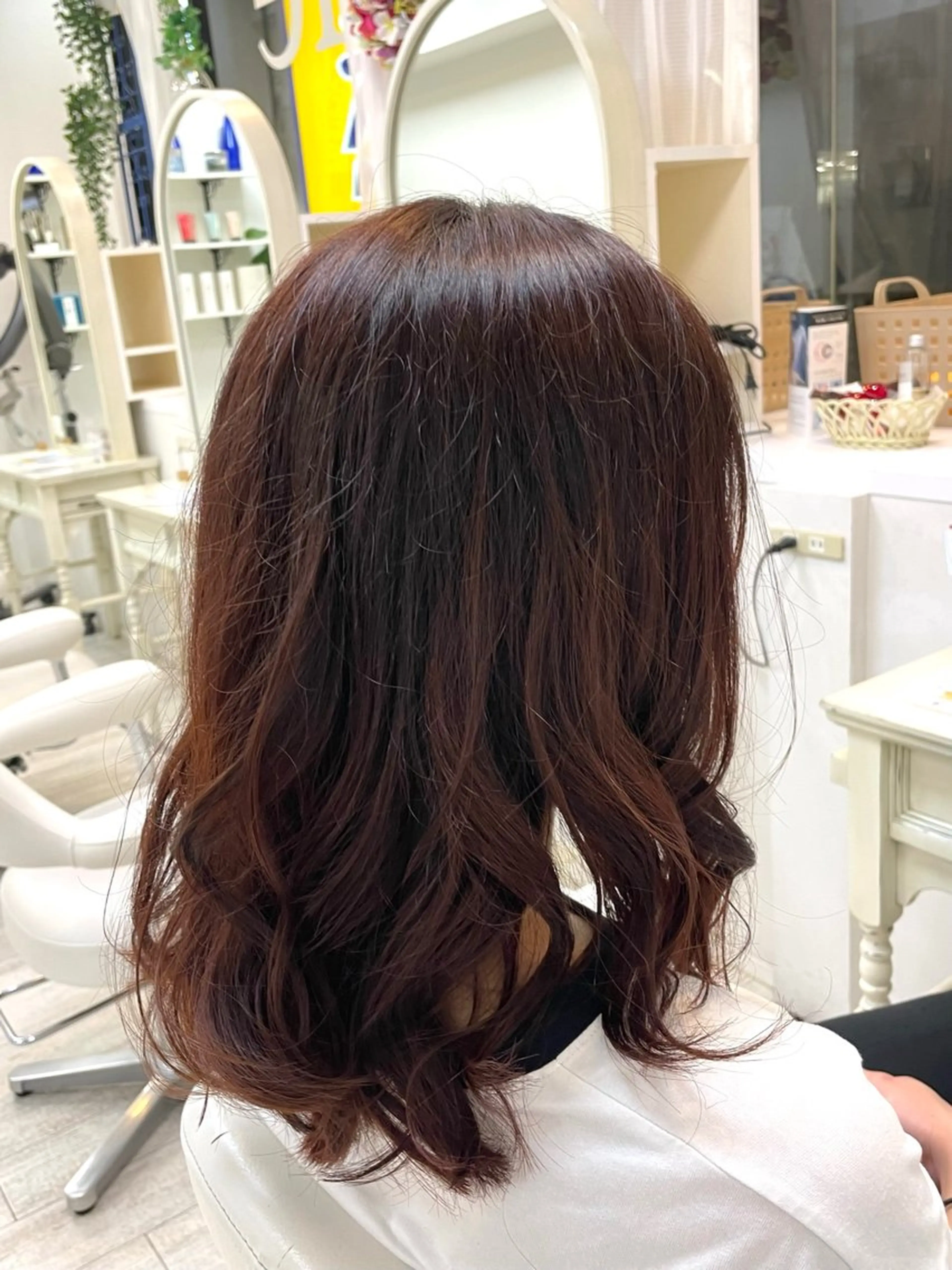 ミディアム カット ヘアカラー 新籾 尚哉のヘアスタイル