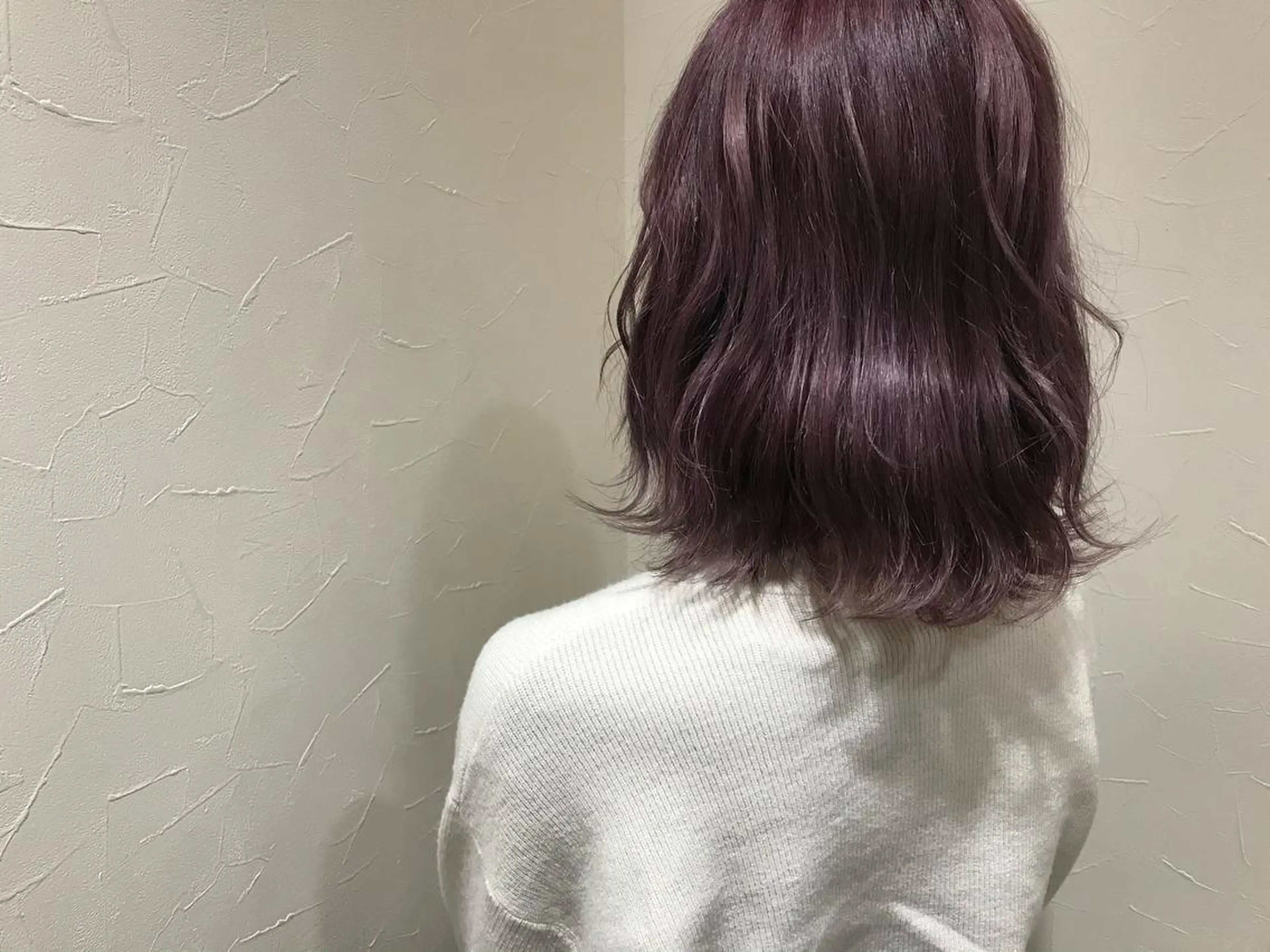 ミディアム ピンクブラウン 絹村 健人のヘアスタイル