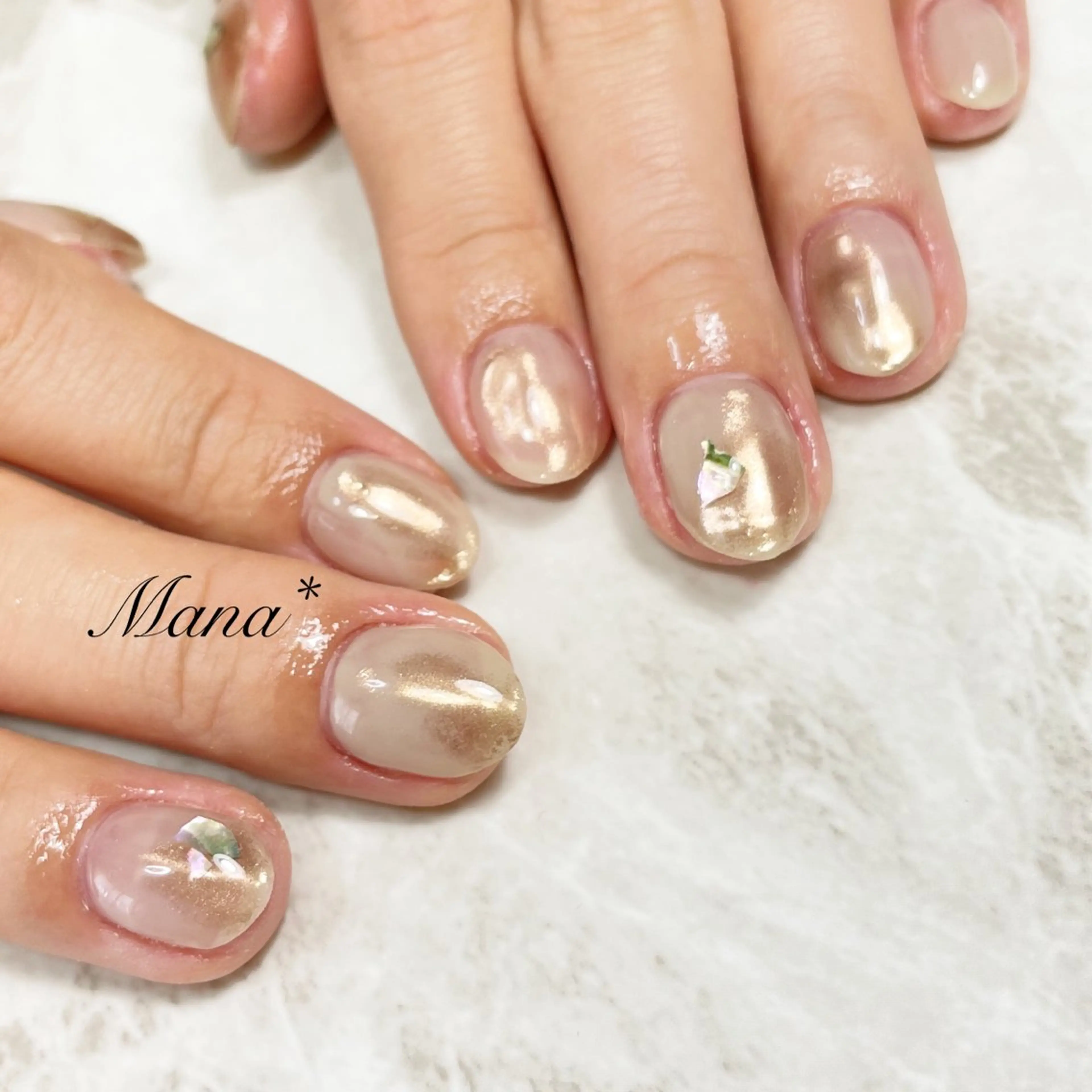 ショート 塚田 由香里のネイルデザイン