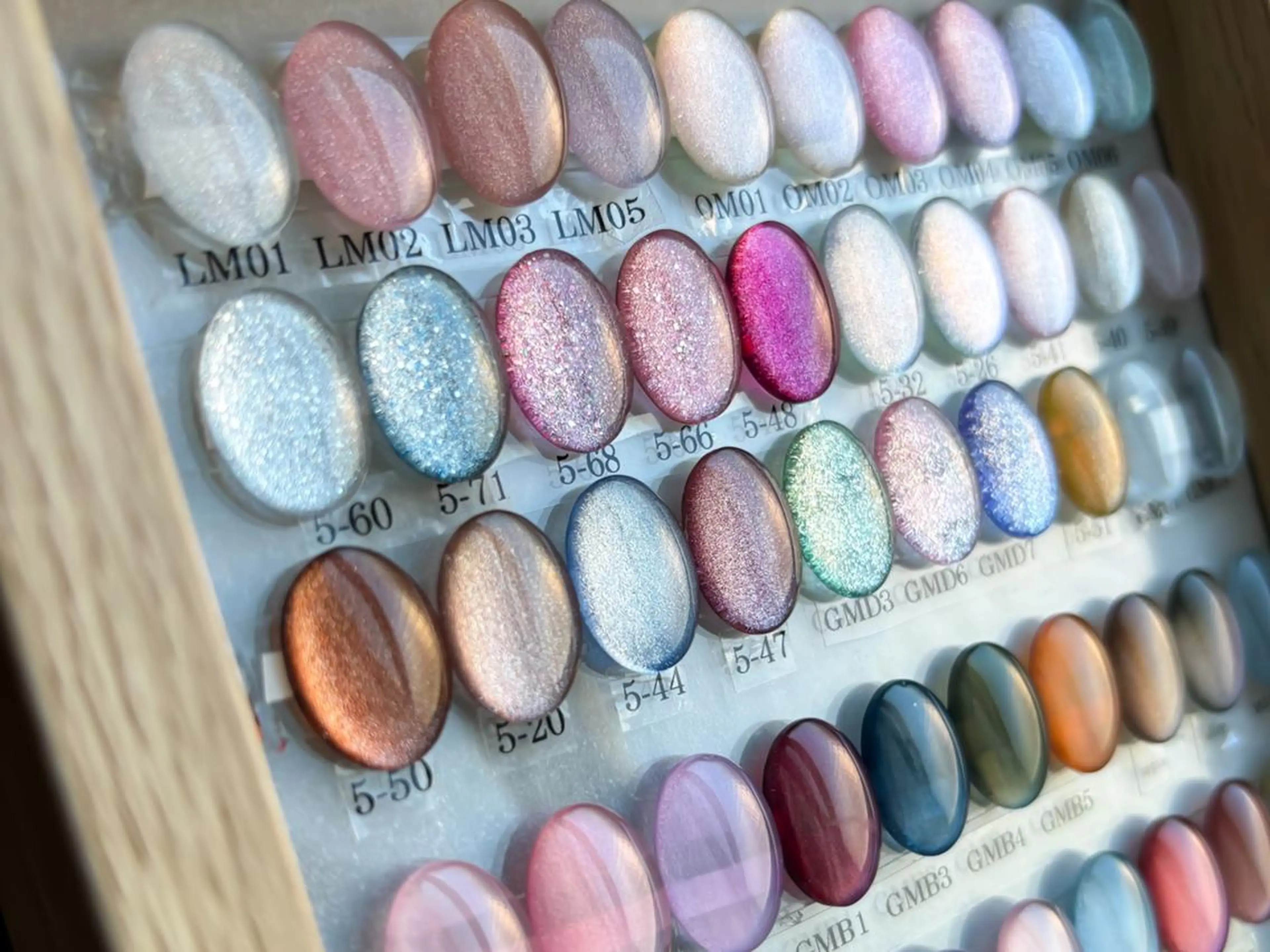 マグネットORワンカラーネイル☆オフがある方限定　フィルインでのご案内の写真