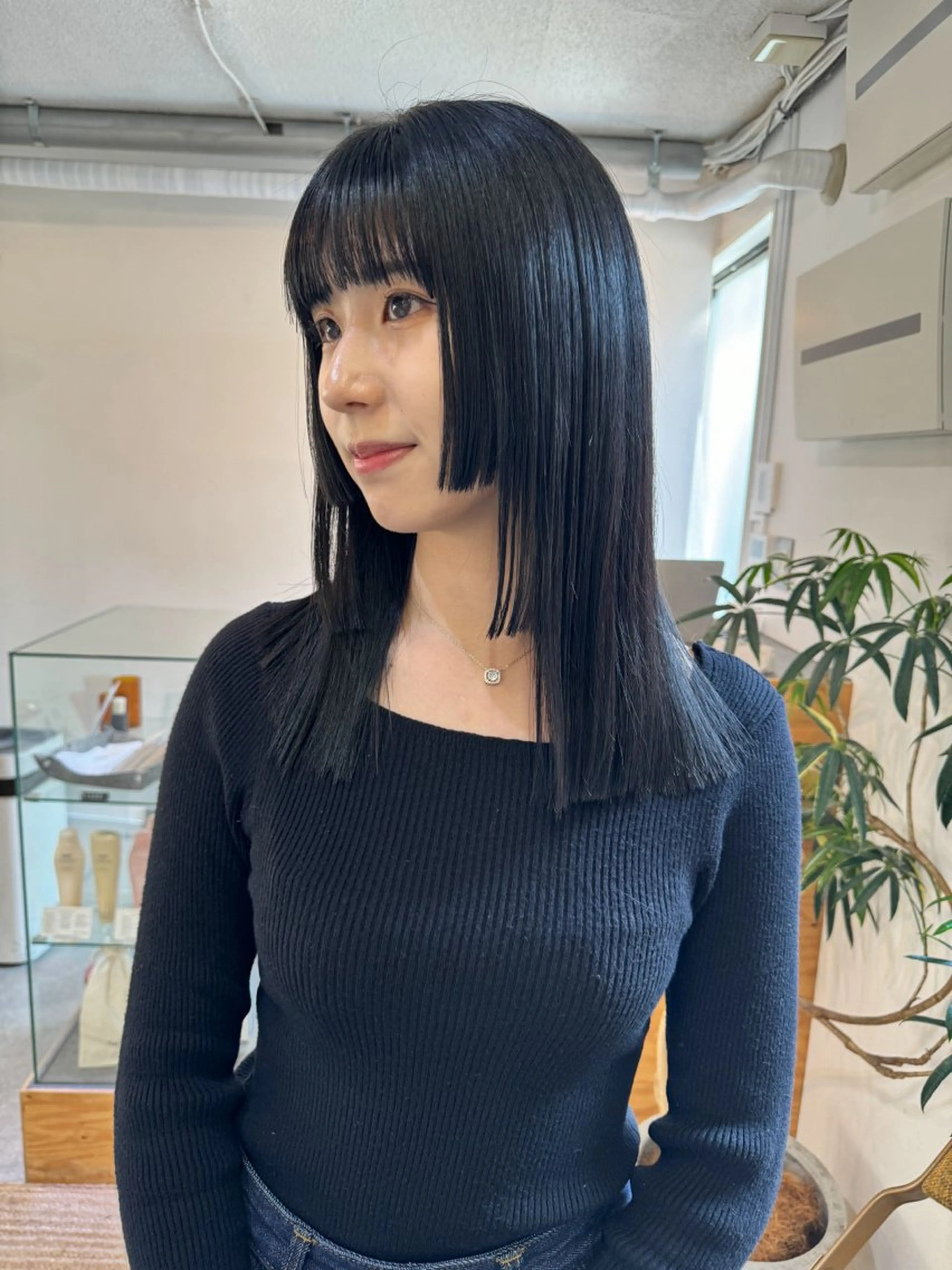 ロング カラー 顔周りレイヤー/韓国 ブリーチminamiのヘアスタイル