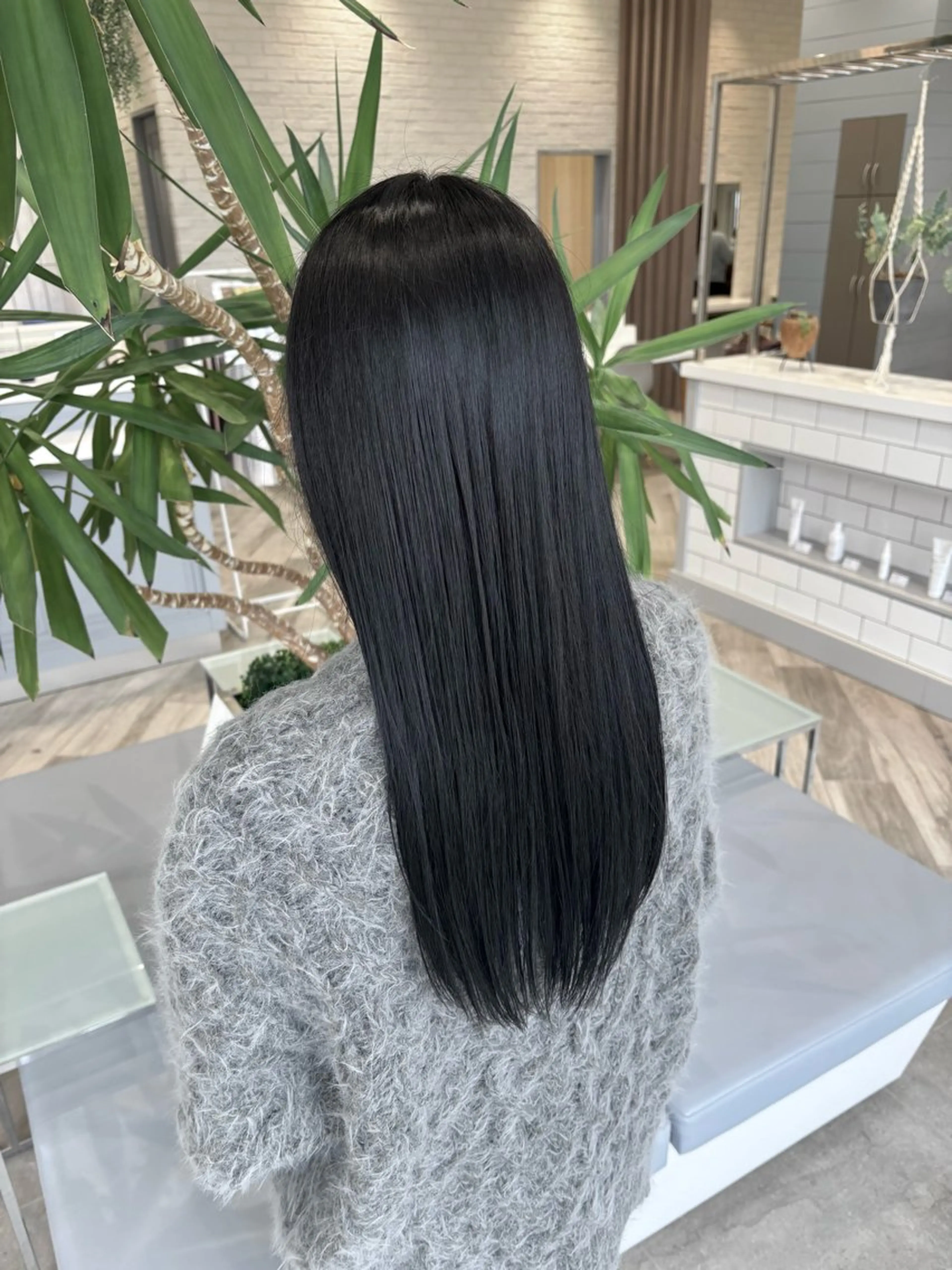 ロング カラー 黒髪 ブルーカラー ブルーブラック 𝘙𝘠𝘖🤎 熊谷/籠原/深谷のヘアスタイル