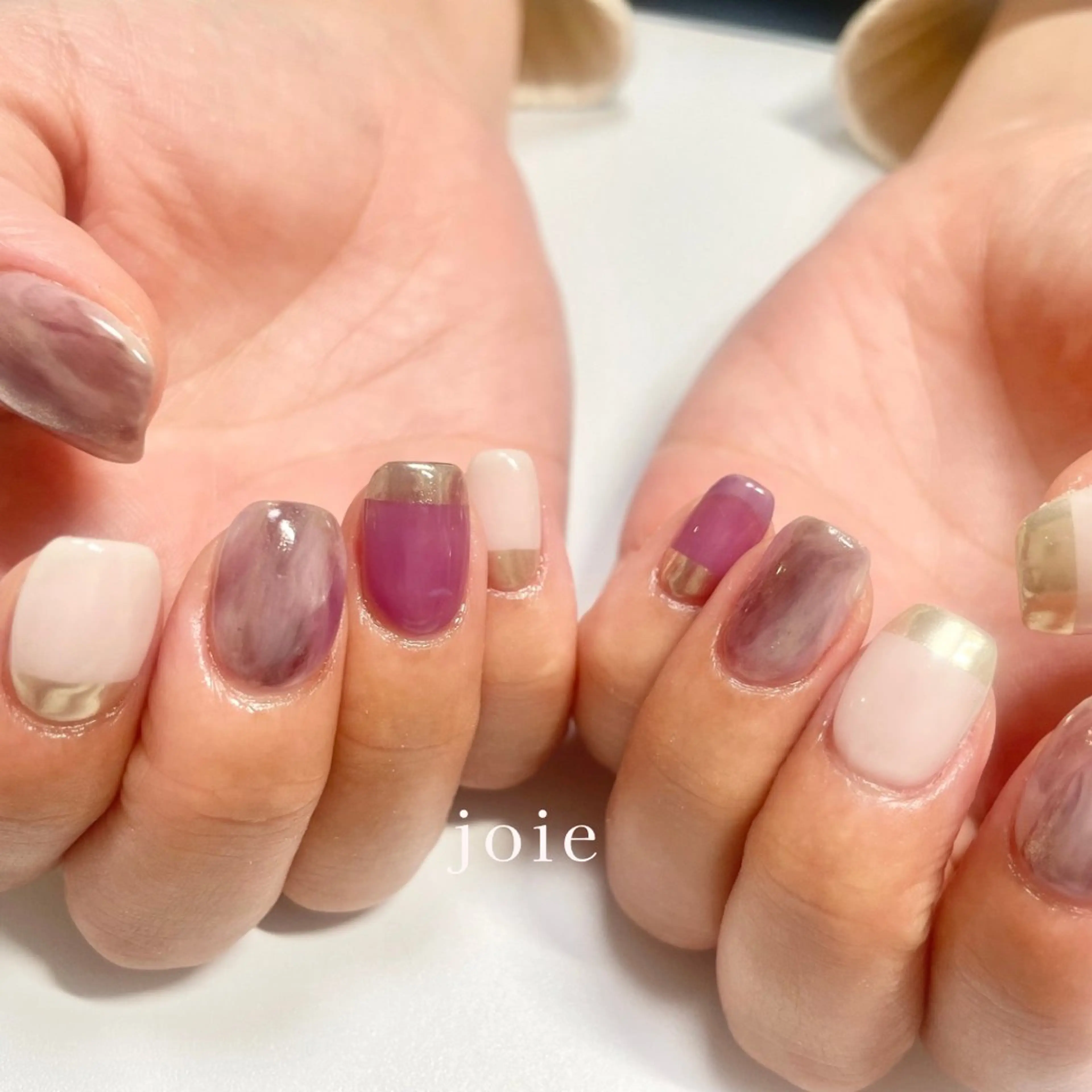 ネイル ニュアンスネイル リボン シンプルネイル Nailist Mikuのネイルデザイン