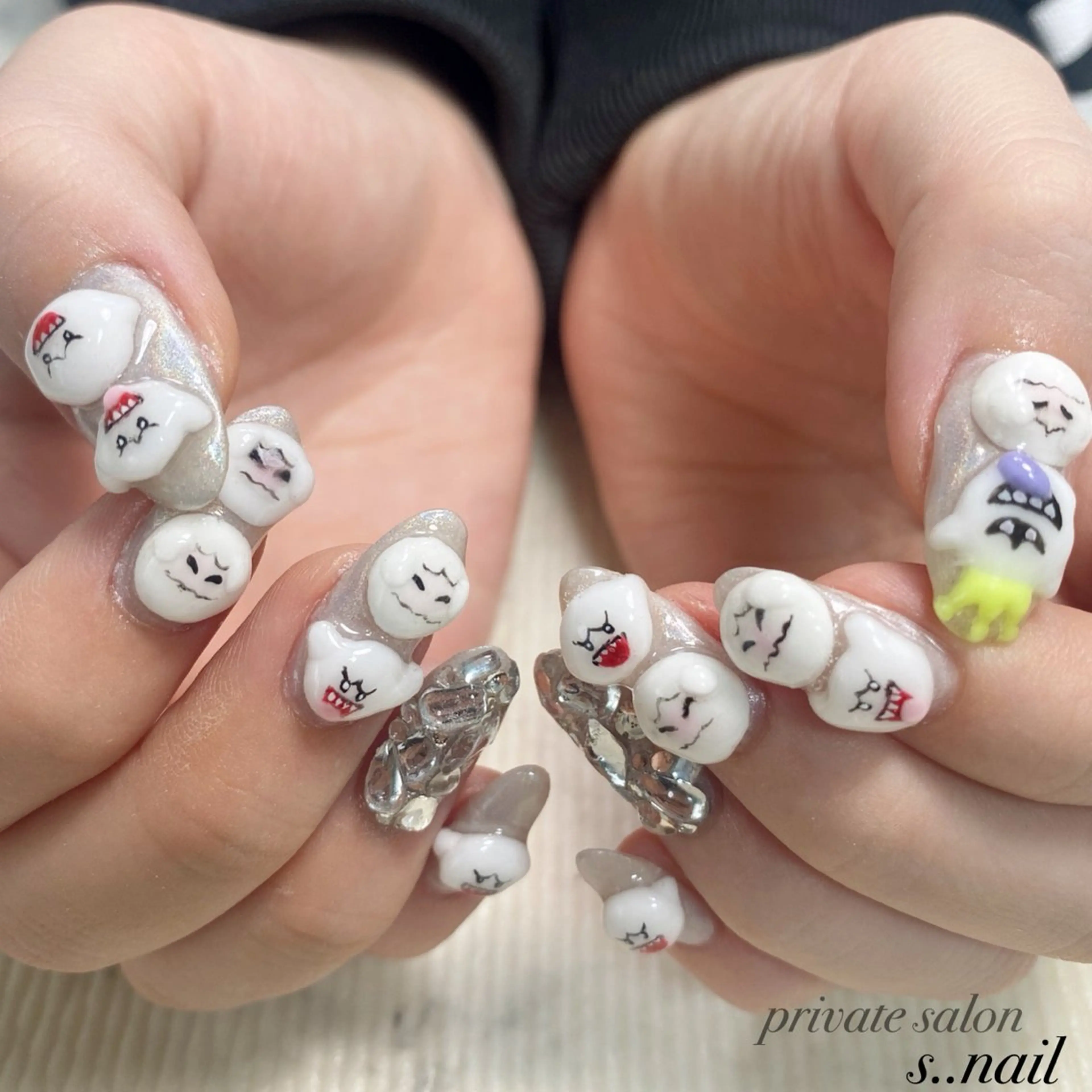 ネイル ハロウィン ホワイト ハンドネイル フットネイル s..nail / MORITAのネイルデザイン