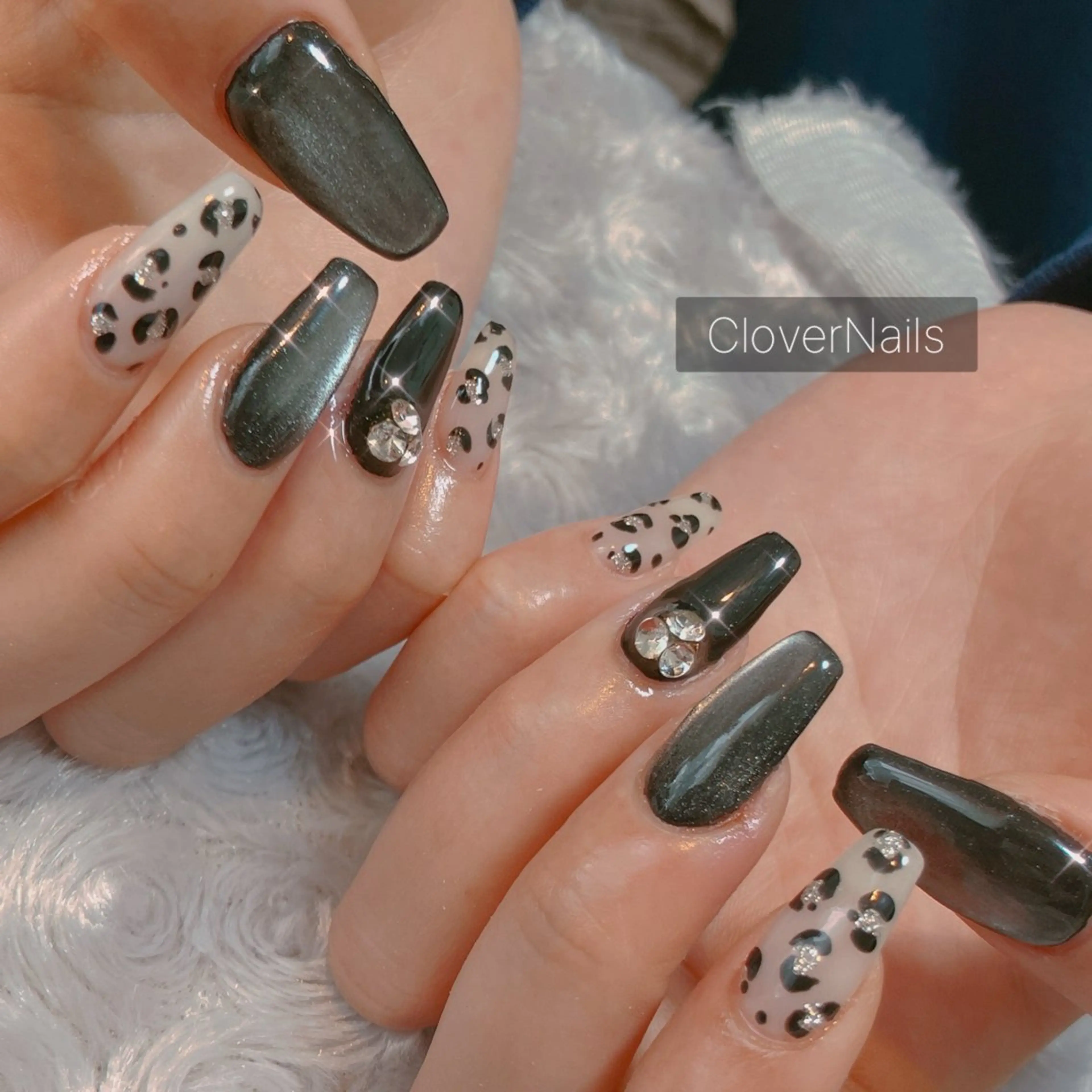 ネイル アニマル柄 ロングネイル シンプルネイル ハンドネイル 自宅ネイルサロン クロバーネイルのネイルデザイン